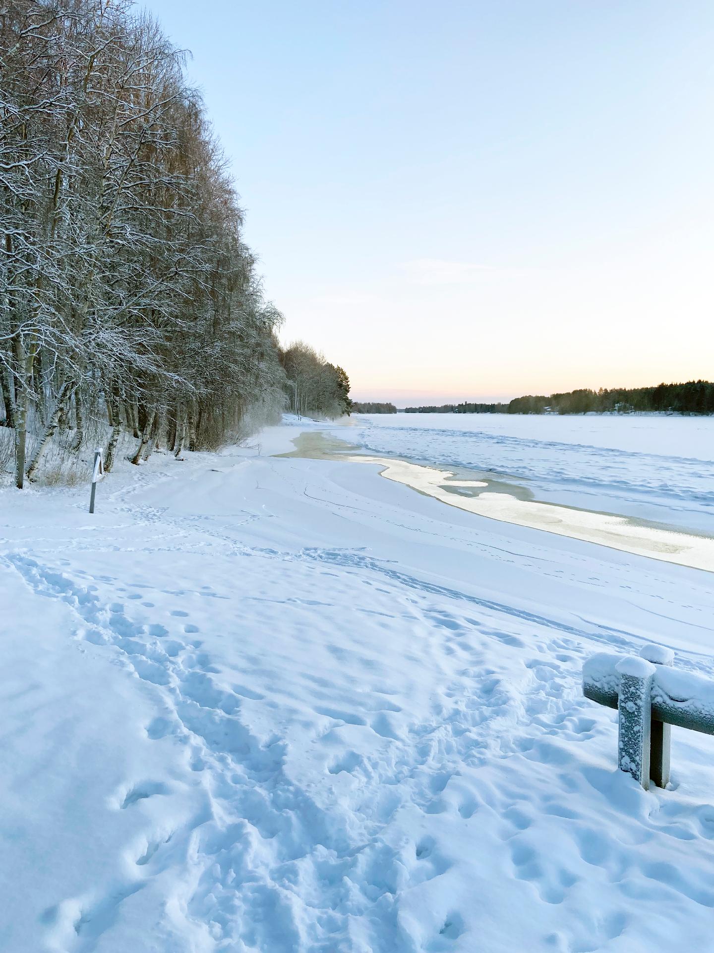 Asiakkaan ottamia kuvia rannasta