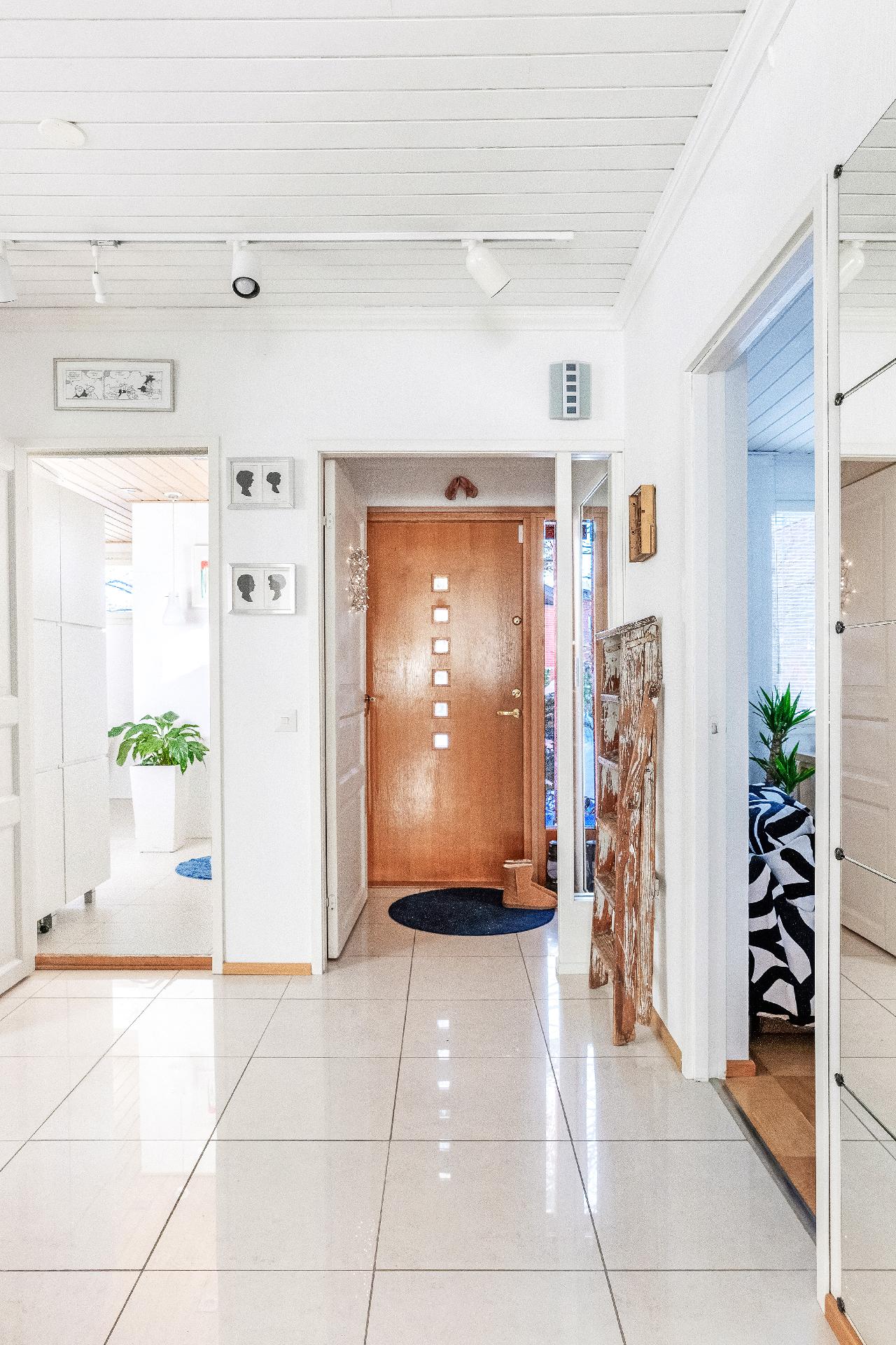 Bronrinne 1, Bro, Kirkkonummi