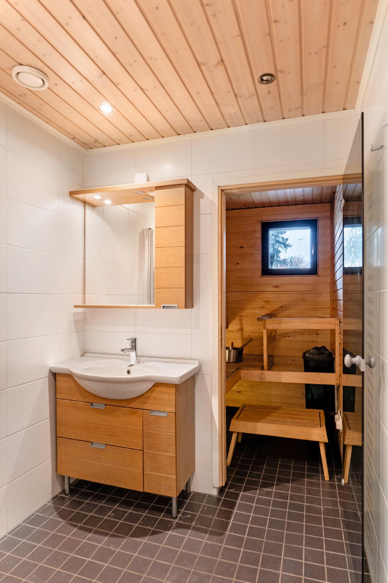 Pehuhuone ja sauna
