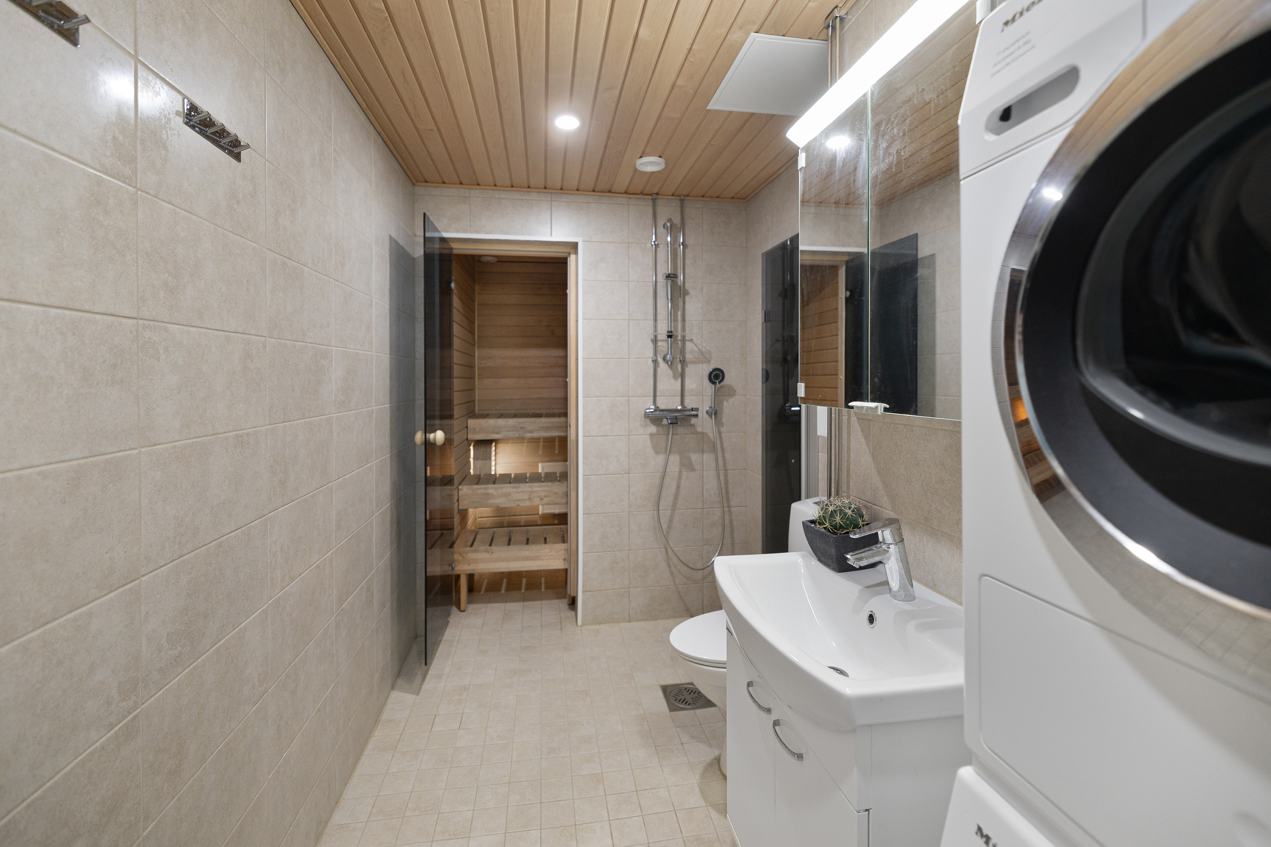 Kylpyhuone remontoitu 2024-2025