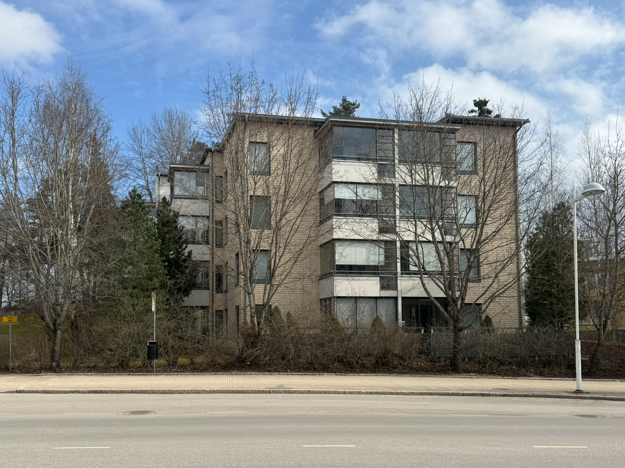 Loistava sijainti, kaikki palvelut ovat kävelyetäisyydellä!