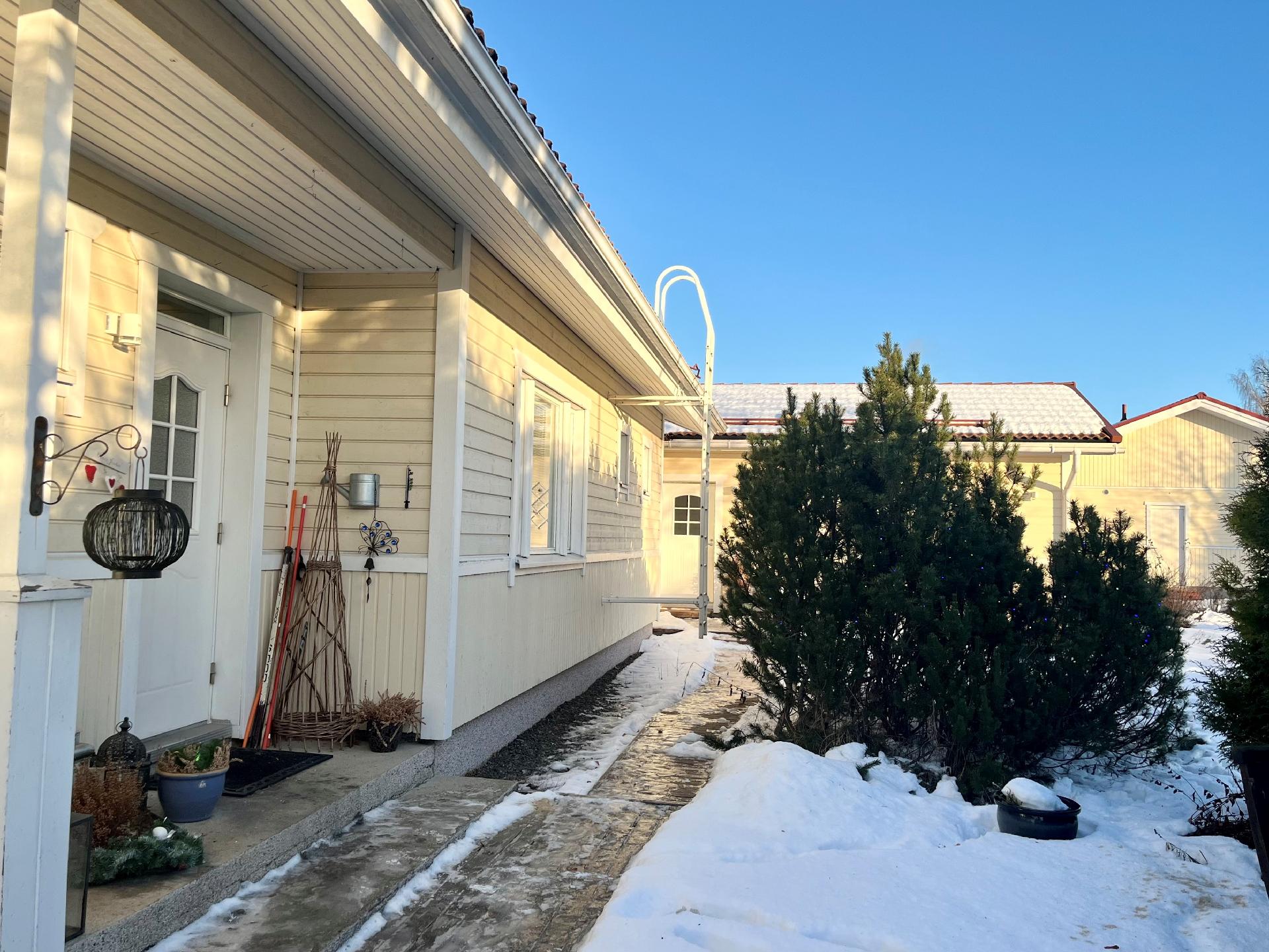 Vähä Kukkarontie 5, Hirsimäki, Hämeenlinna