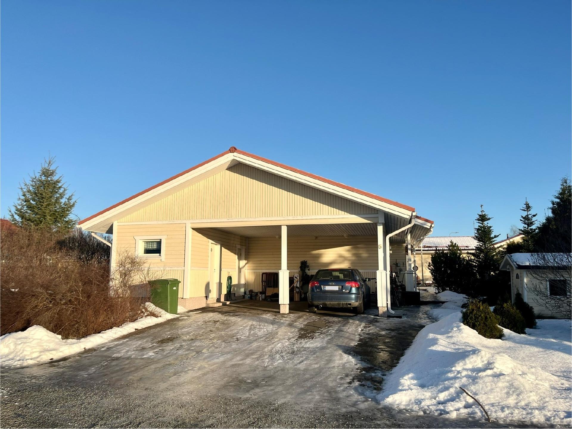 Vähä Kukkarontie 5, Hirsimäki, Hämeenlinna