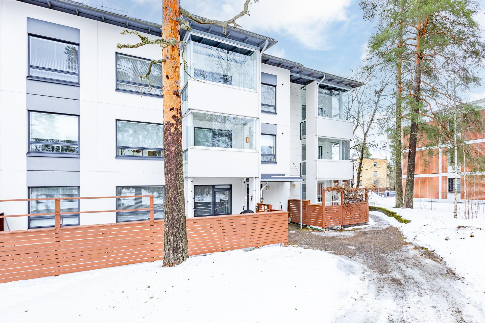 Muottikatu 15, Kirjavatolppa, Hyvinkää