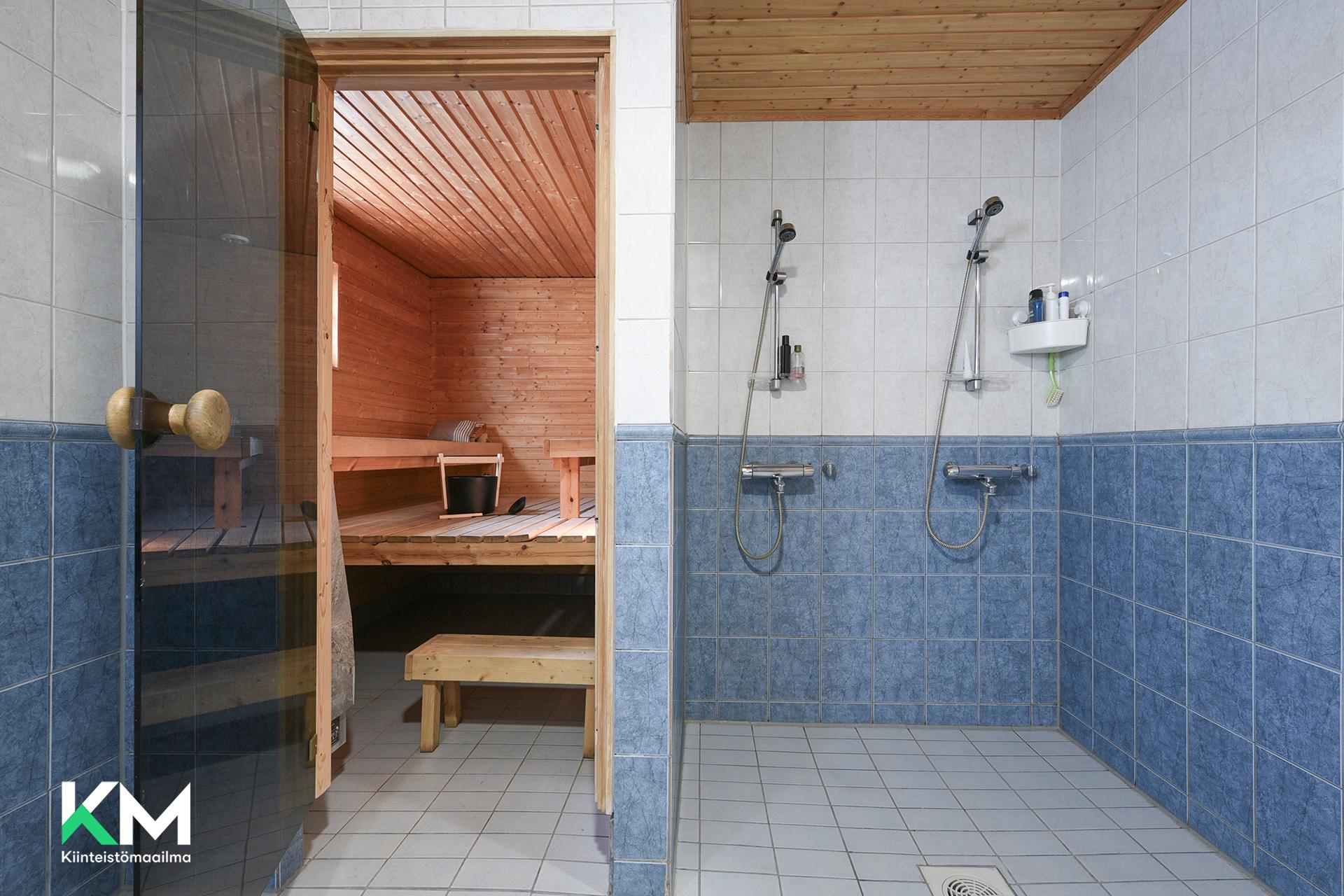Pesuhuone / auna.