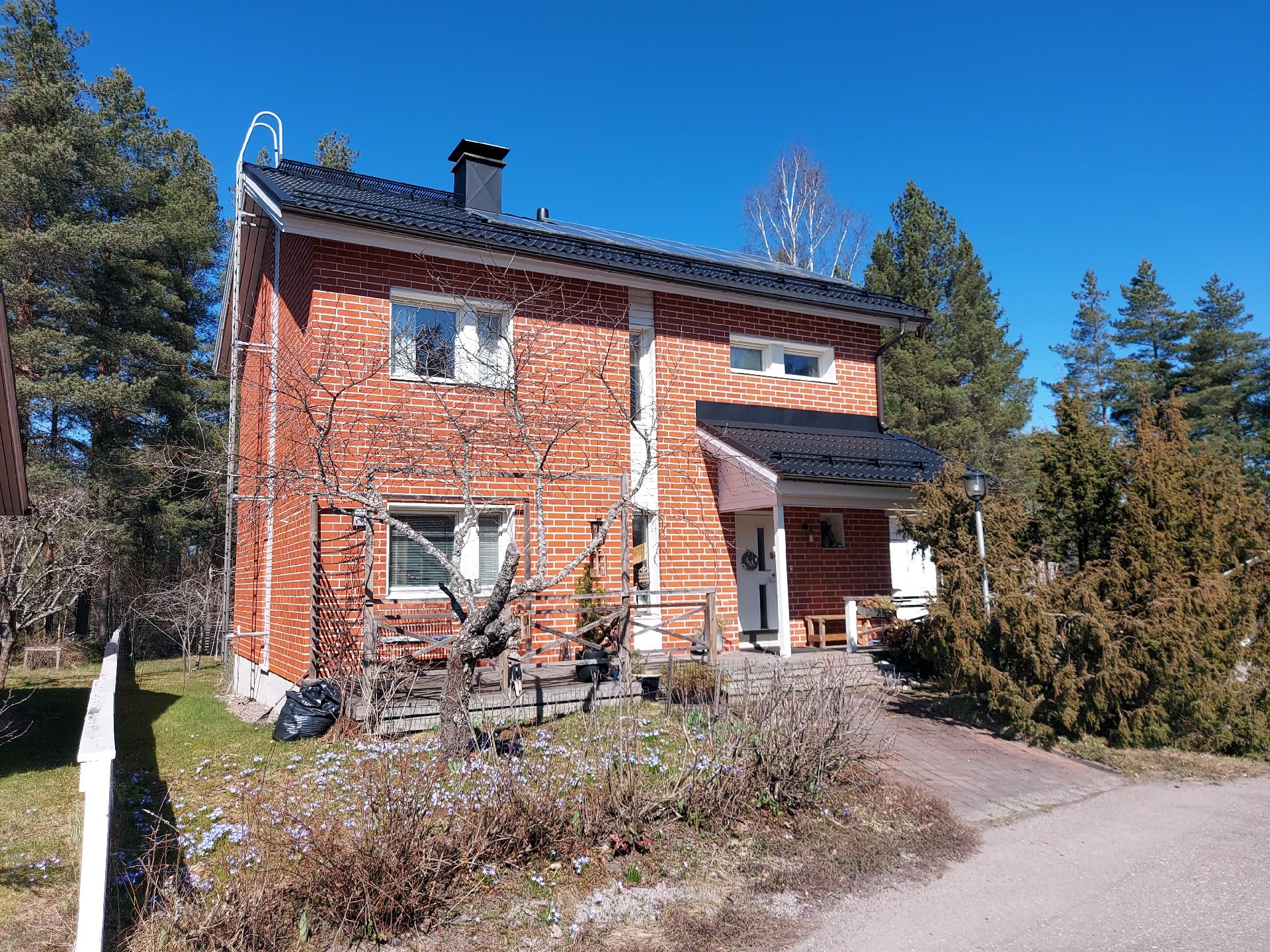 Sinikellonkuja 8, Huhtinen, Porvoo