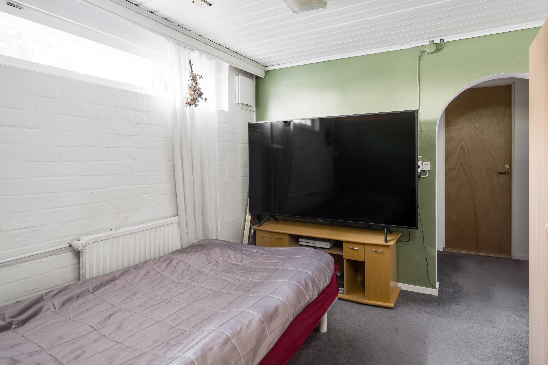 Alakerran askarteluhuone