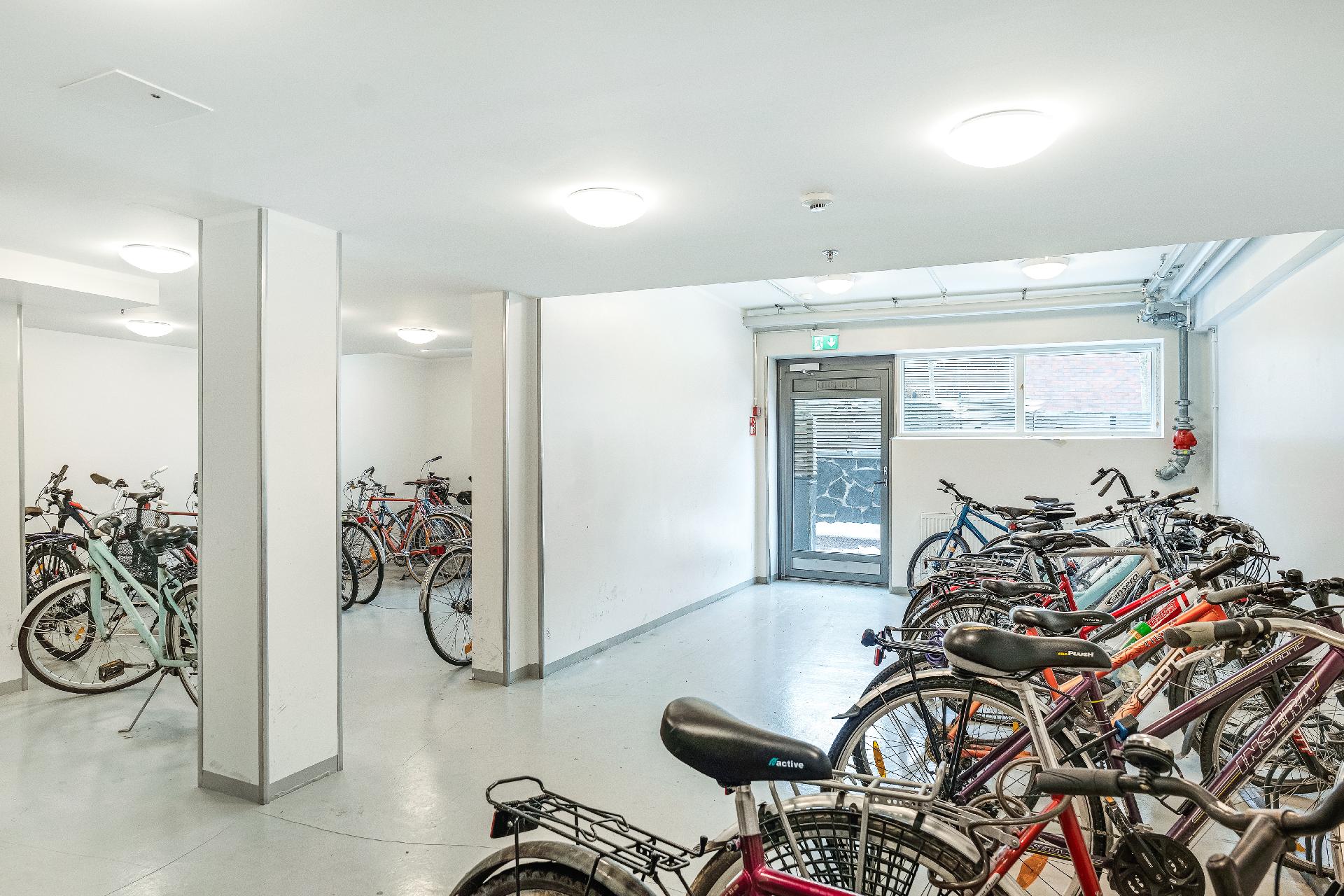 Mäkipellontie 15, Etelä-Haaga, Helsinki