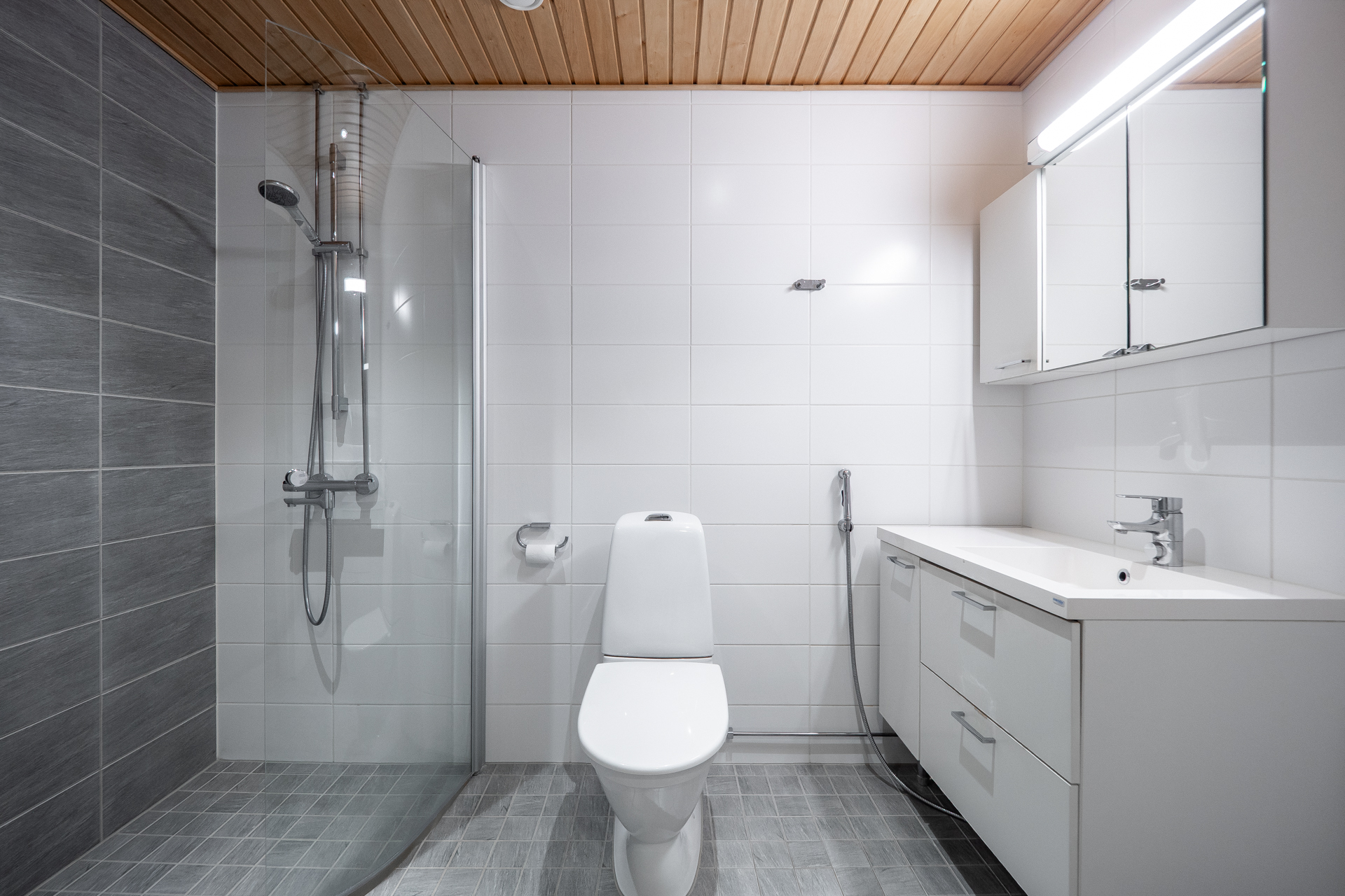 Rautatienkatu 19, Keskusta, Oulu