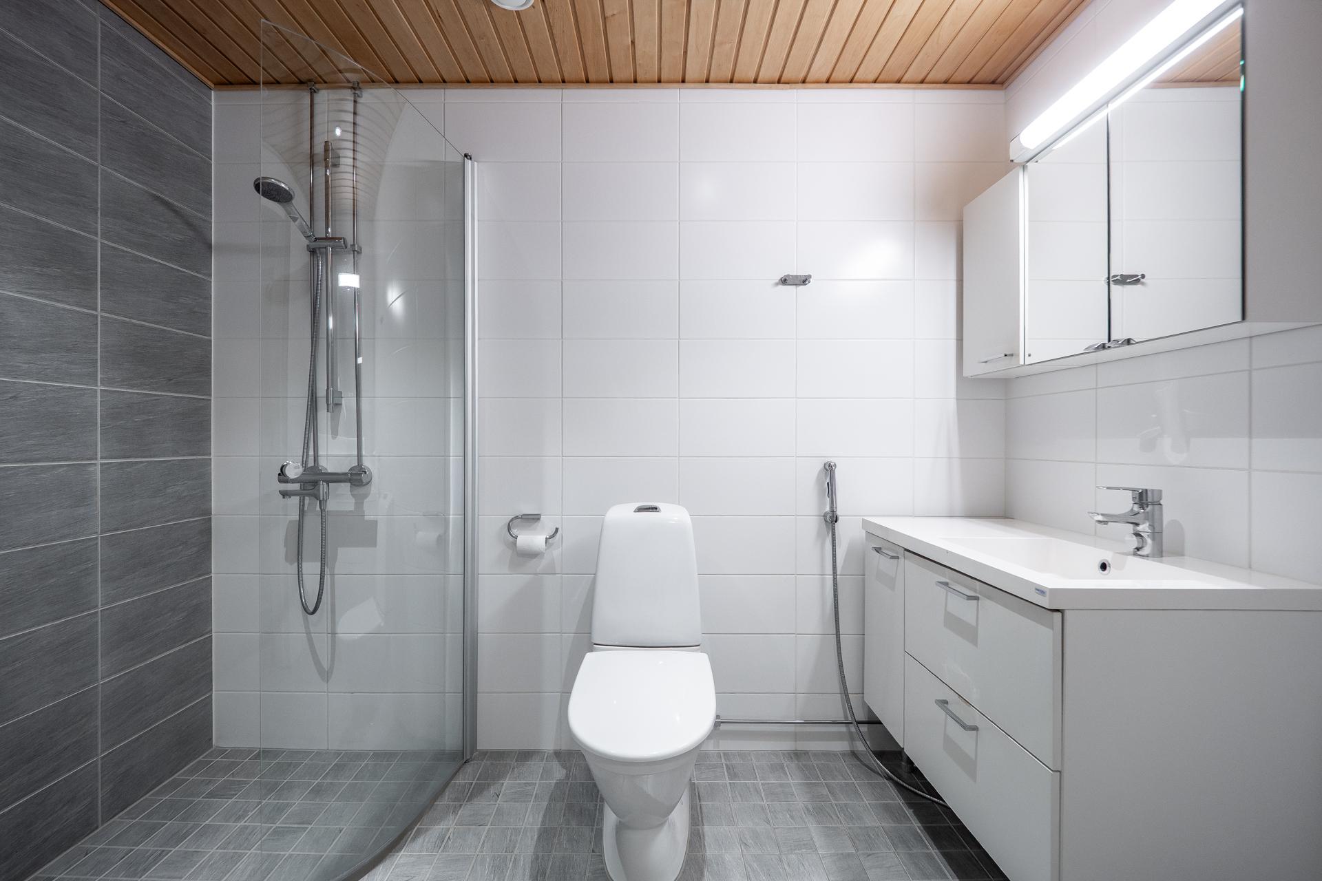 Rautatienkatu 19, Keskusta, Oulu