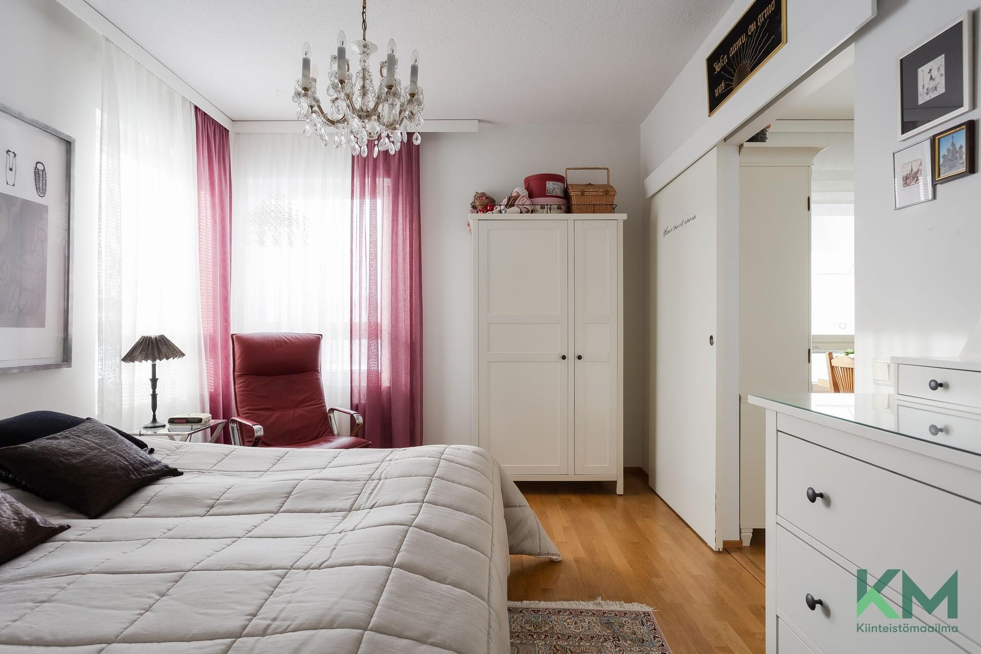 Kullaantie 3, Pirkkala