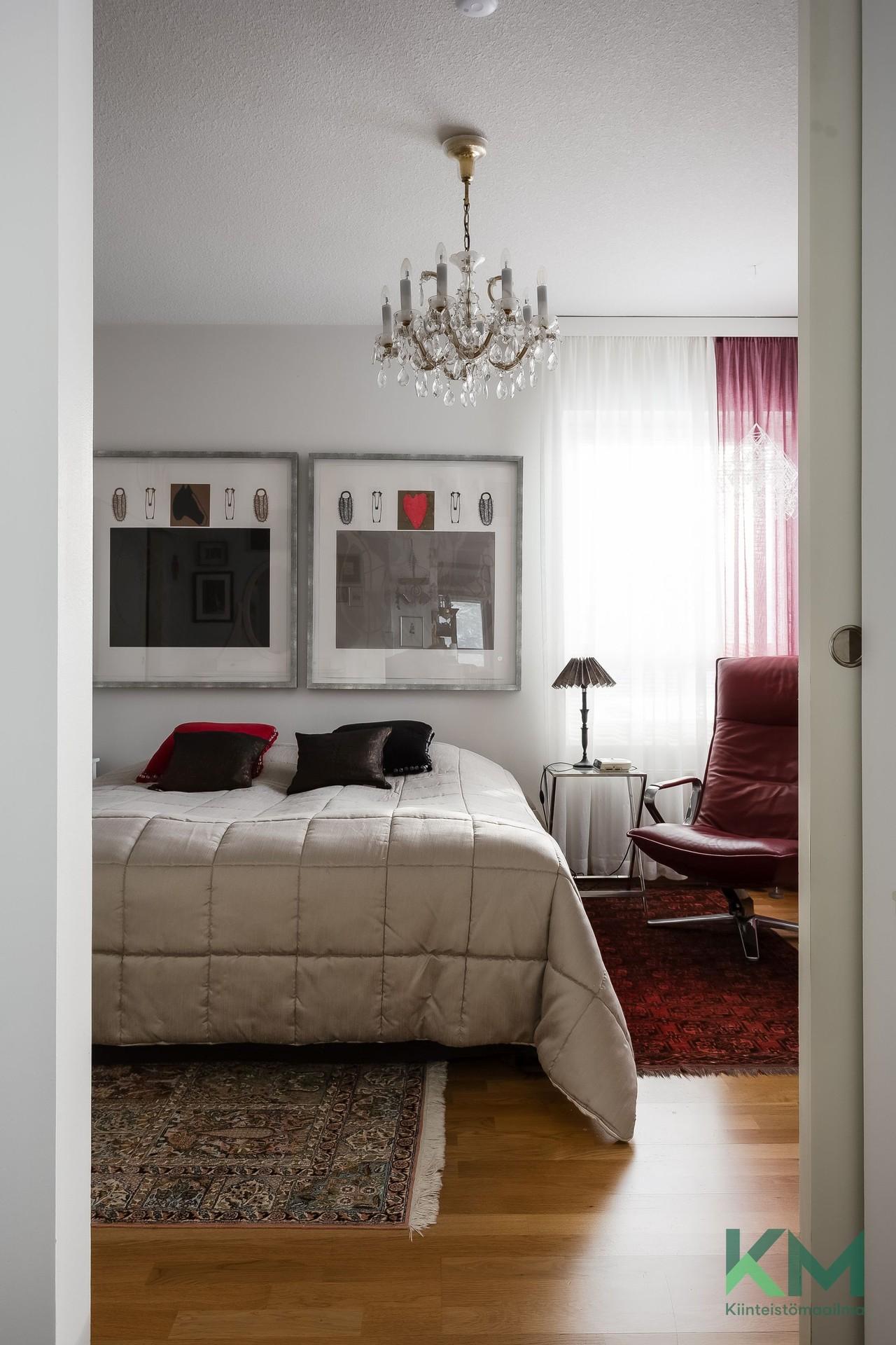 Kullaantie 3, Pirkkala