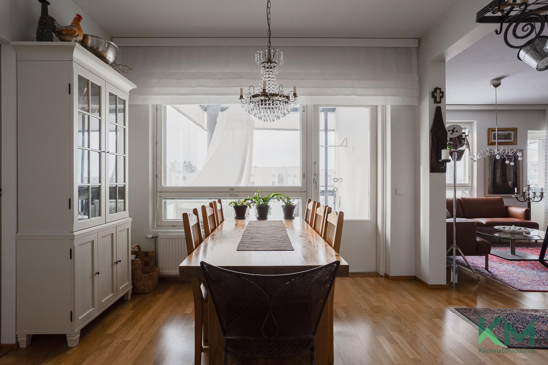 Kullaantie 3, Pirkkala