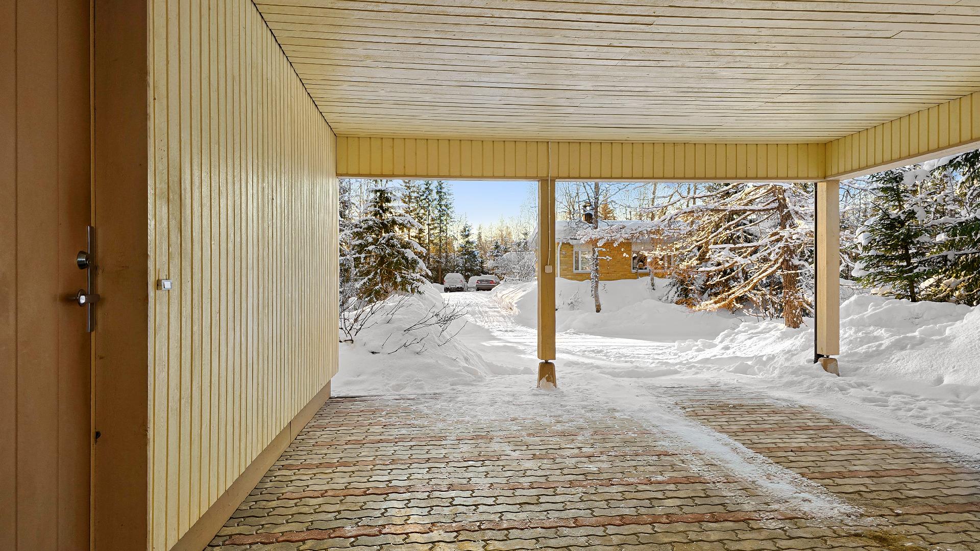 Näkymiä Peuratielle