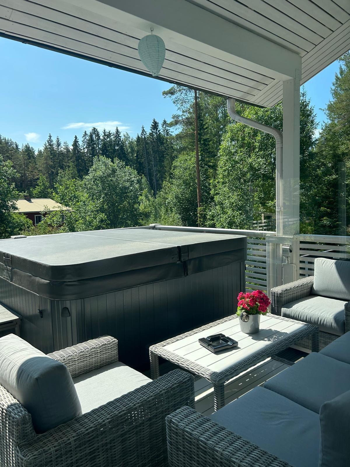 Ulkoporeallas kesäaikaan!