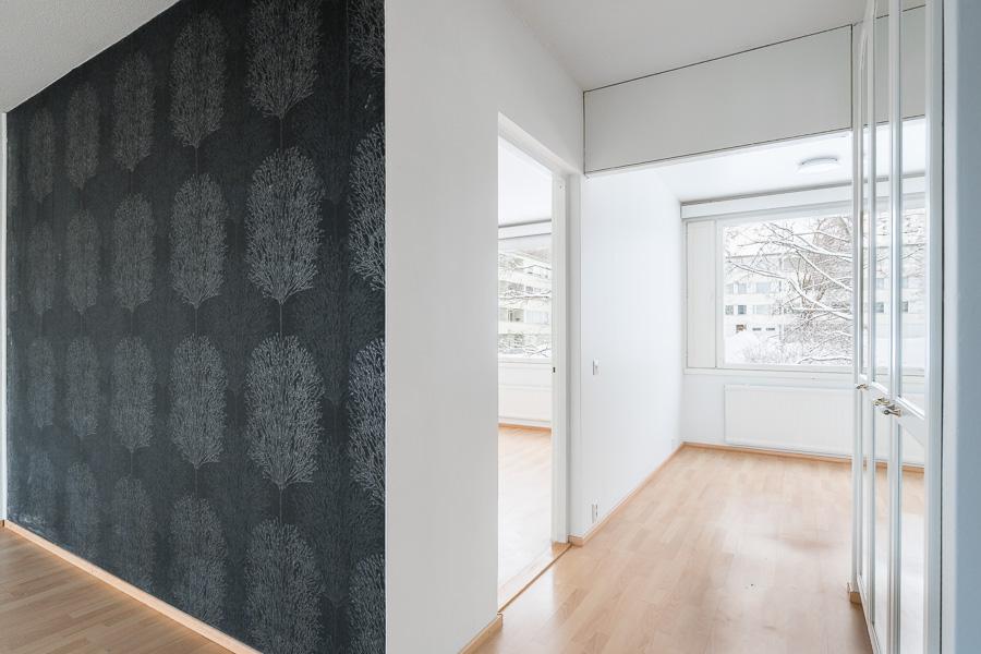 OLOHUONEESTA MAKUUHUONEESEEN JA KEITTIÖN PÄIN