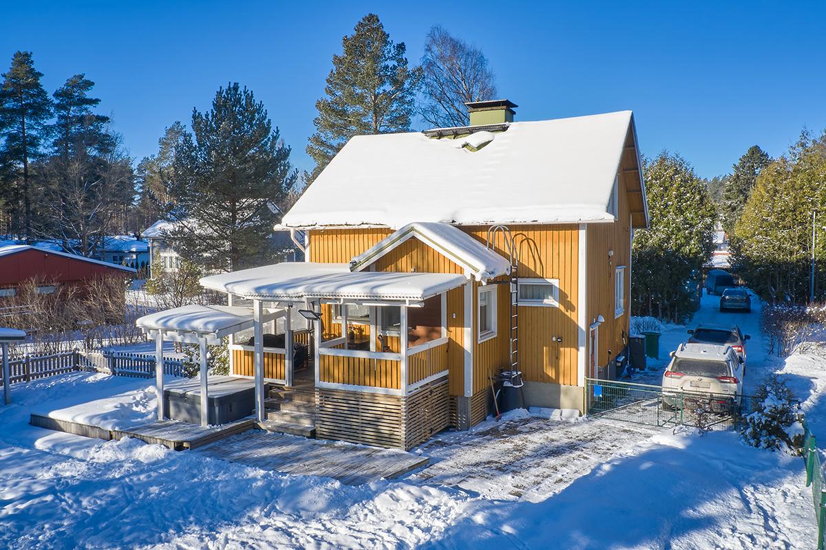 Neitsytlinnankatu 3, Keskilohja, Lohja