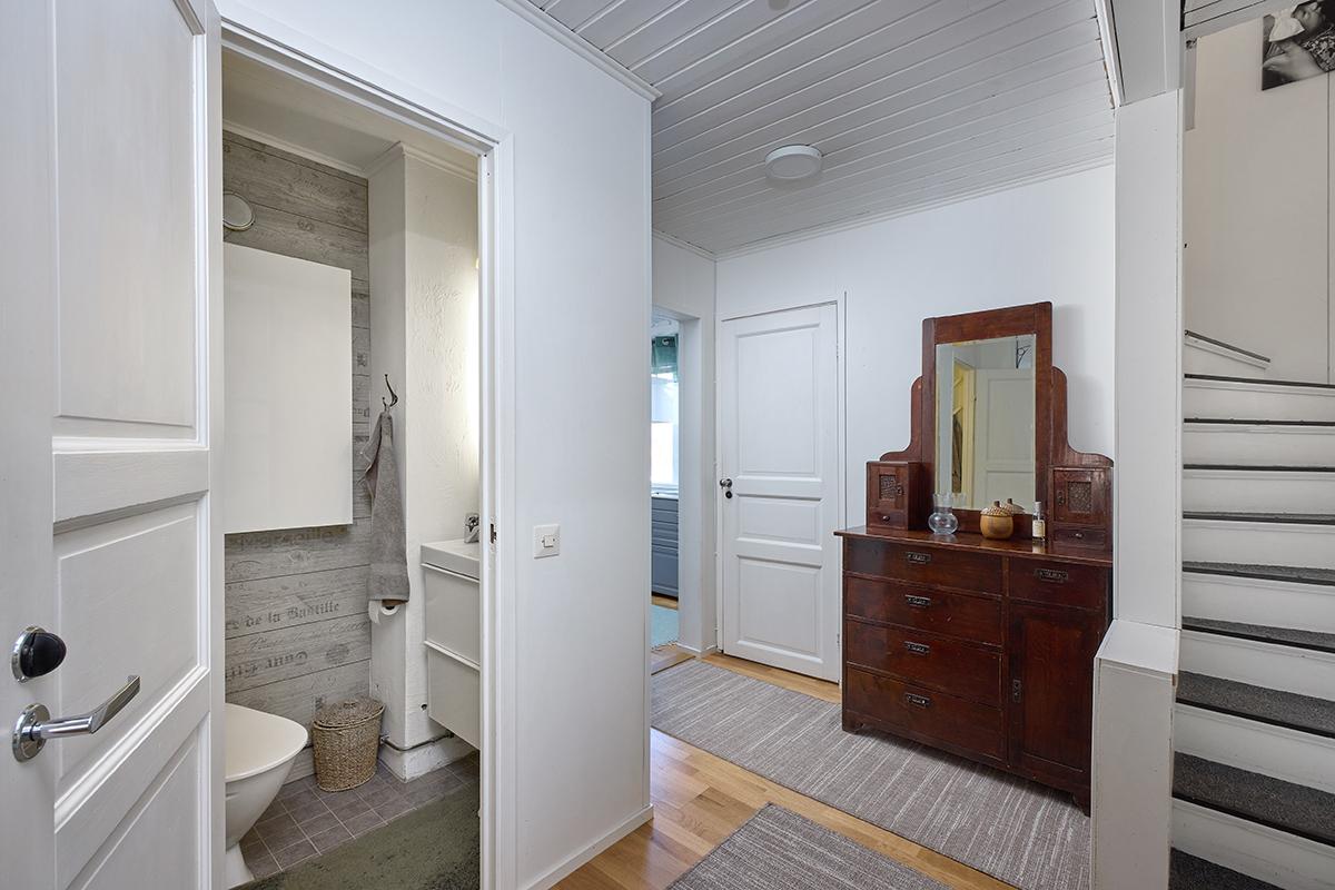 Neitsytlinnankatu 3, Keskilohja, Lohja