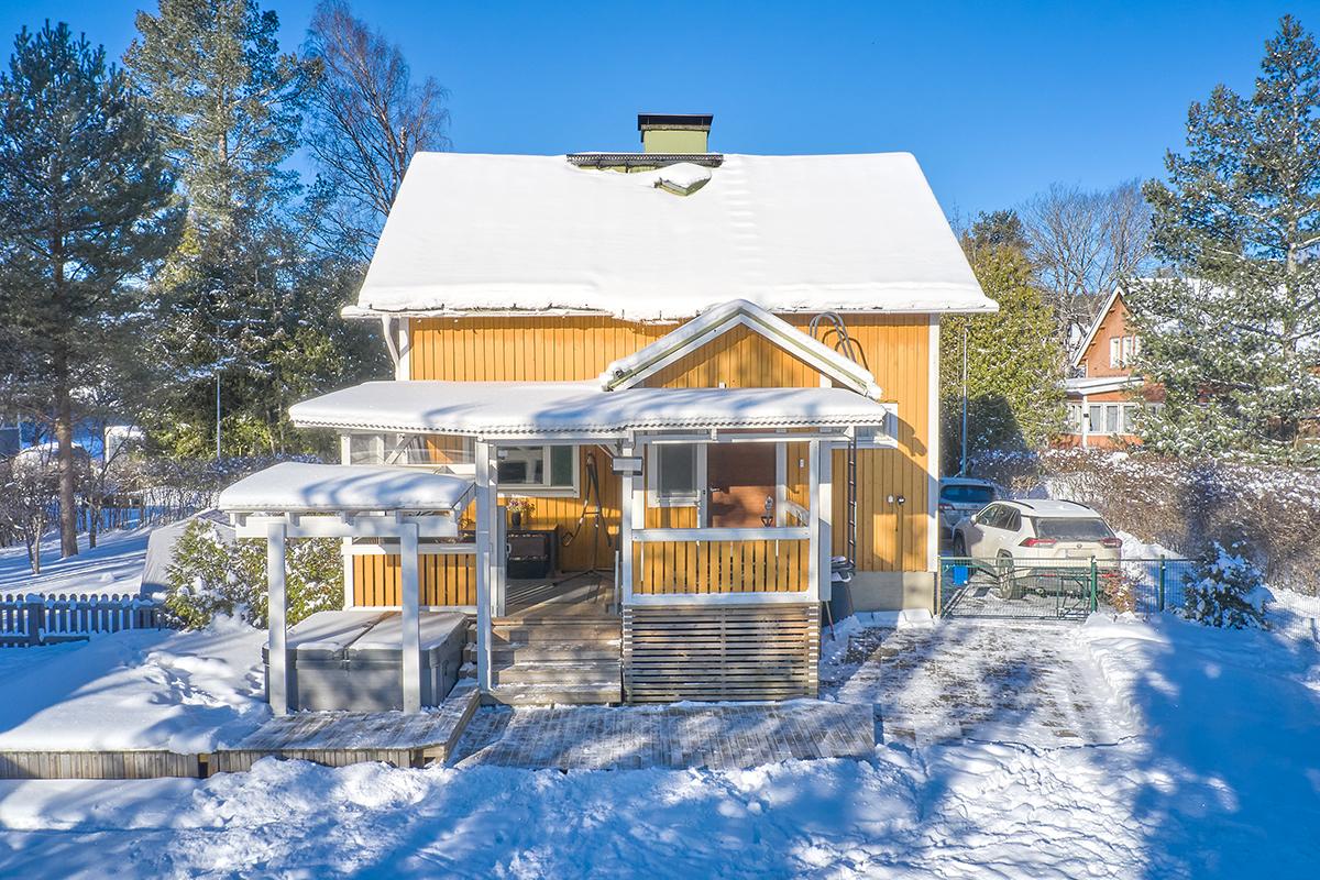 Neitsytlinnankatu 3, Keskilohja, Lohja