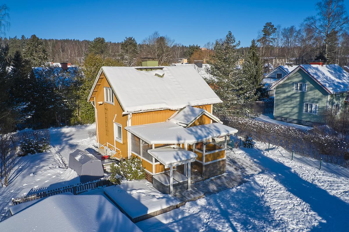 Neitsytlinnankatu 3, Keskilohja, Lohja