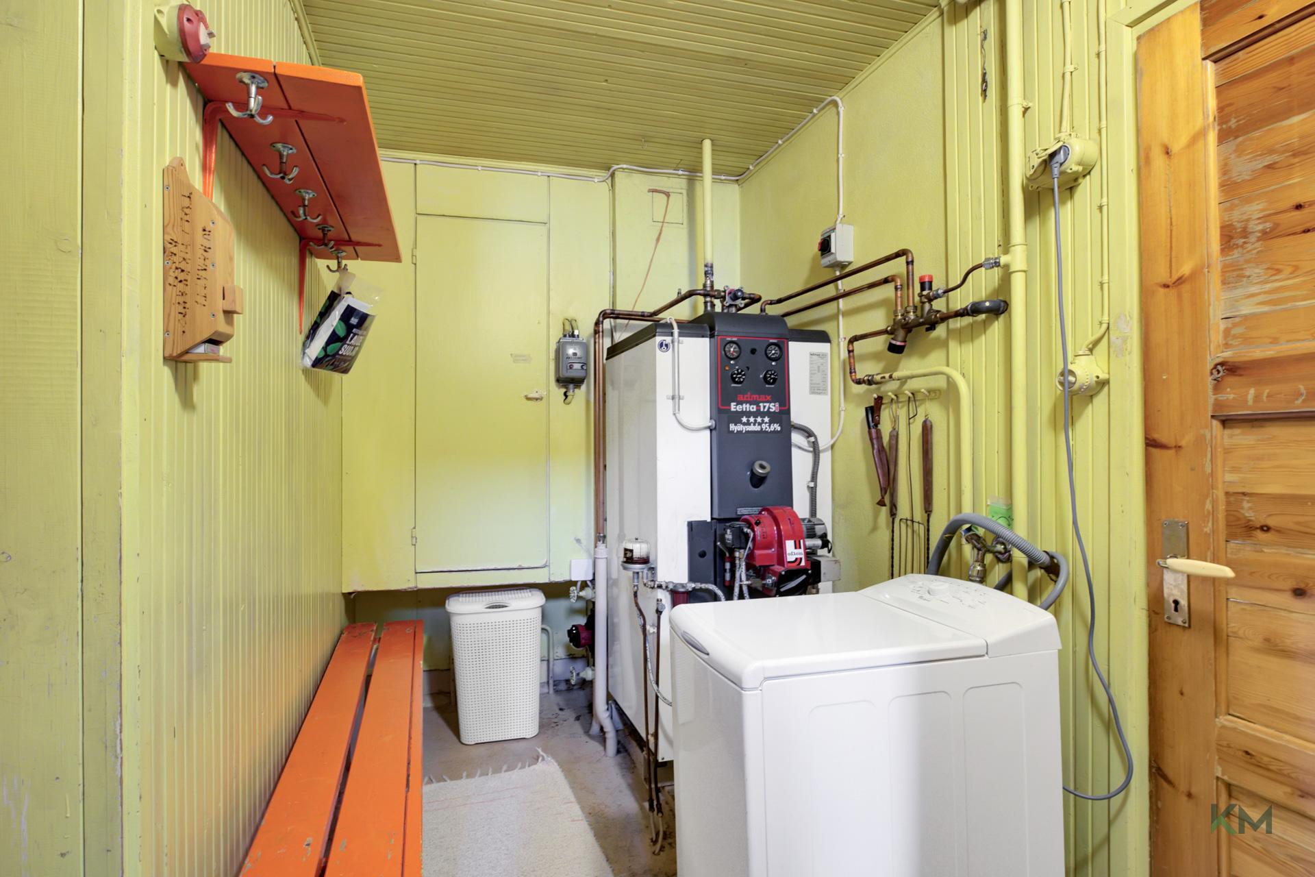 Lypsytie 12, Pello, Pello