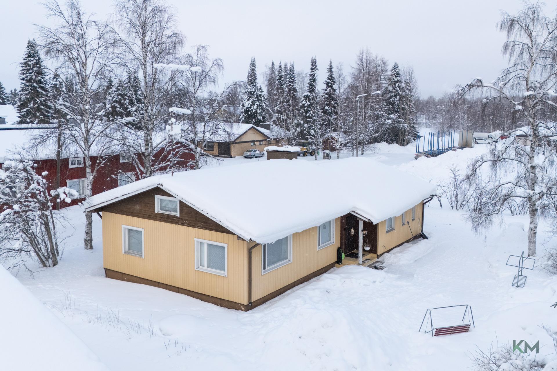 Lypsytie 12, Pello, Pello