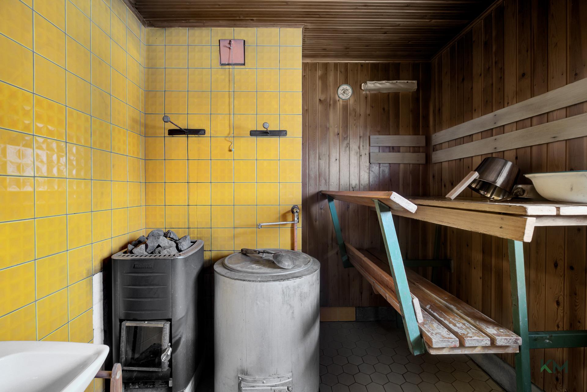 Lypsytie 12, Pello, Pello