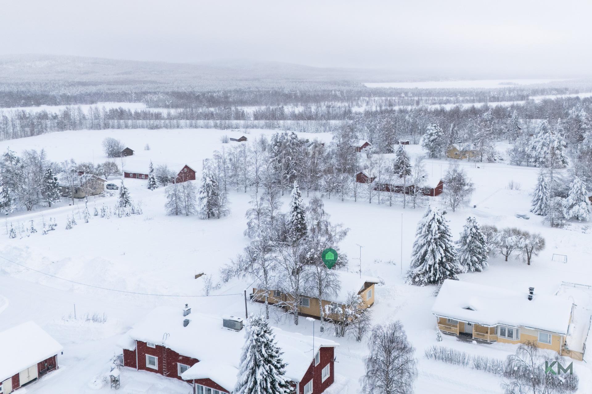 Lypsytie 12, Pello, Pello