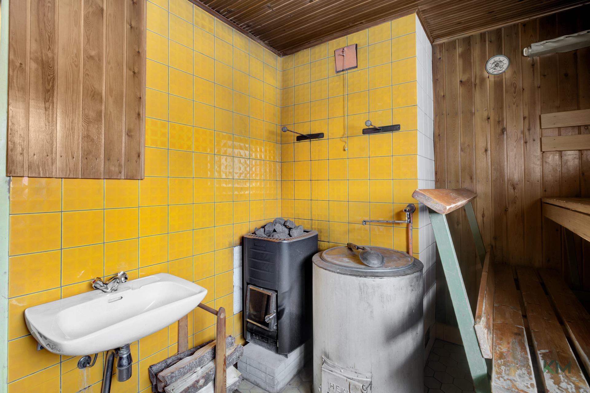 Lypsytie 12, Pello, Pello