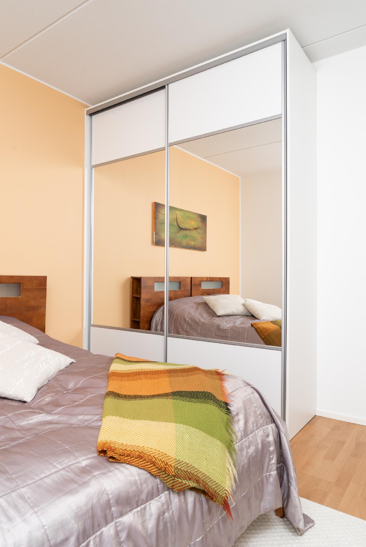 Alakerran makuuhuone