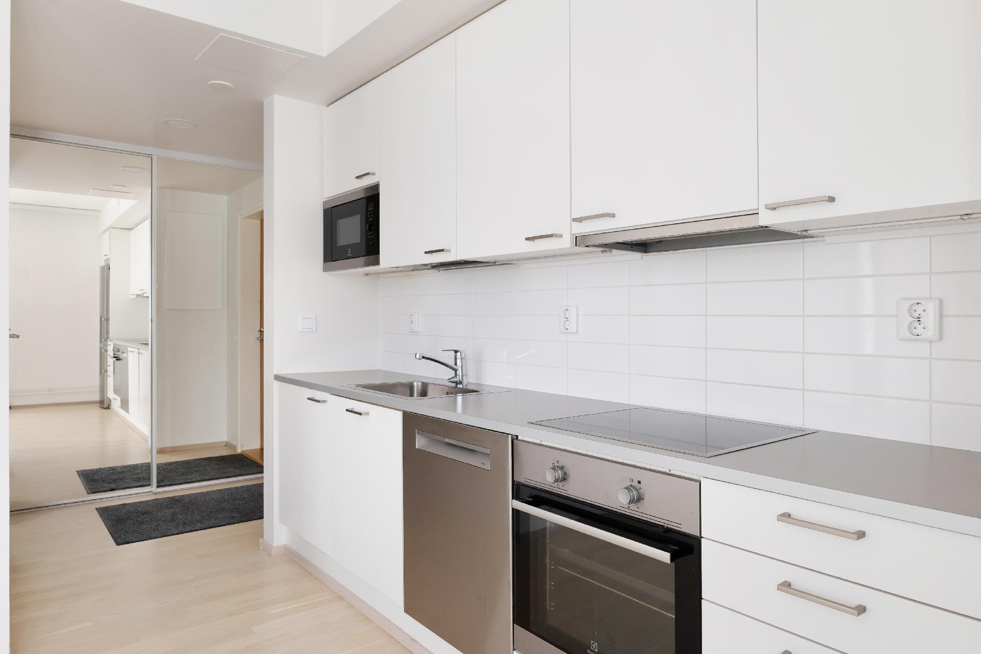 Bredanportti 5, Kauniainen, Kauniainen