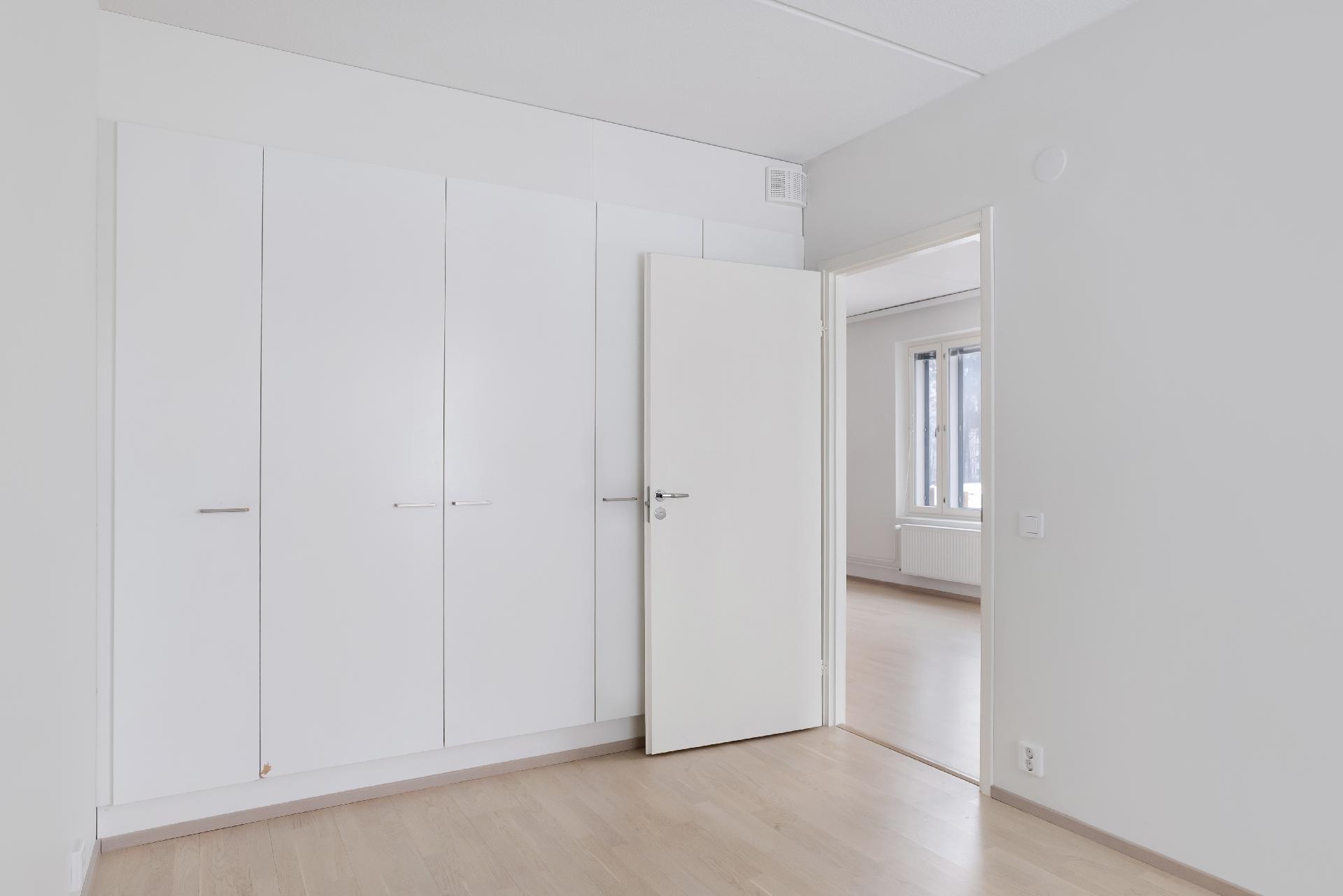 Bredanportti 5, Kauniainen, Kauniainen