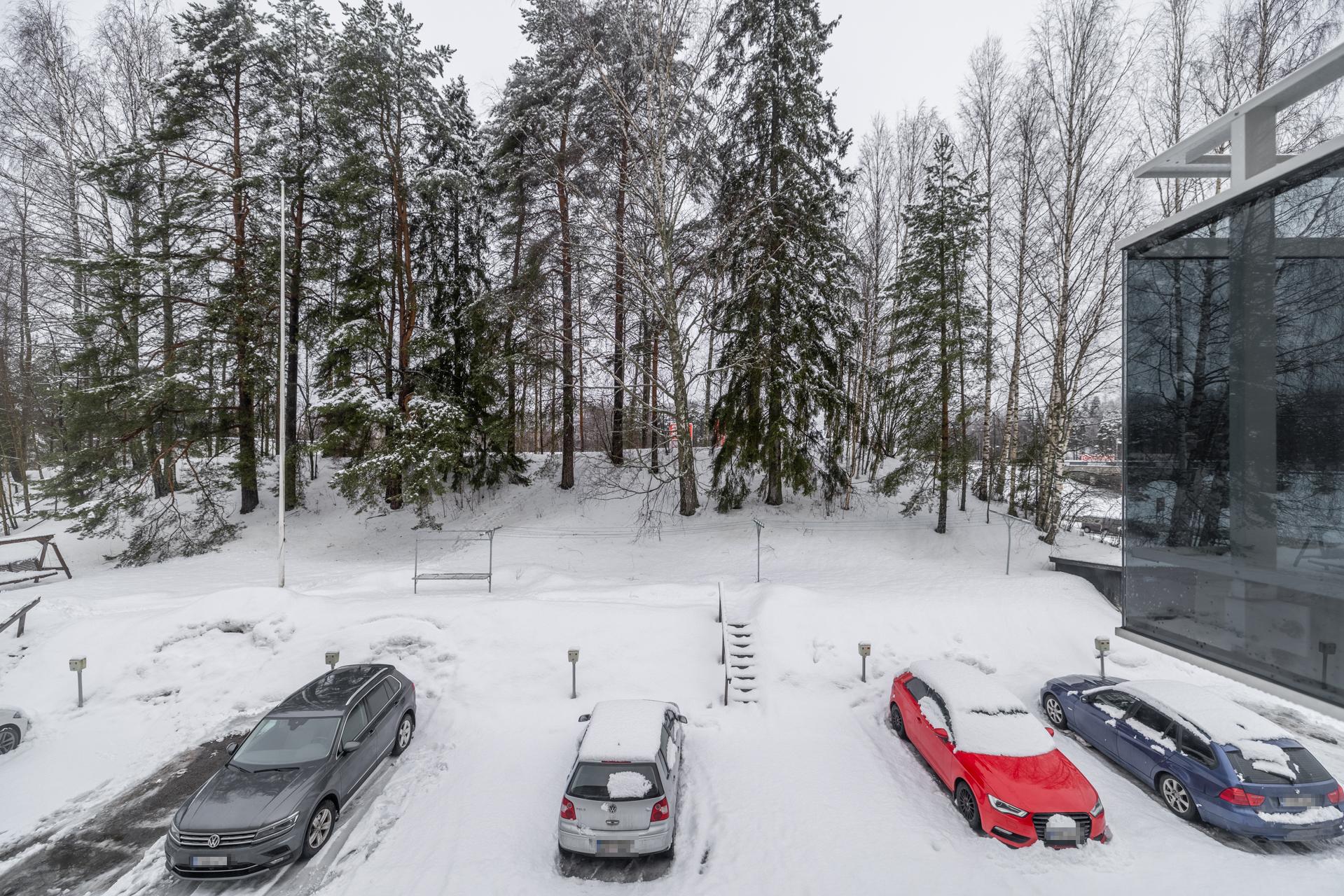 maisemaa sisäpihalle