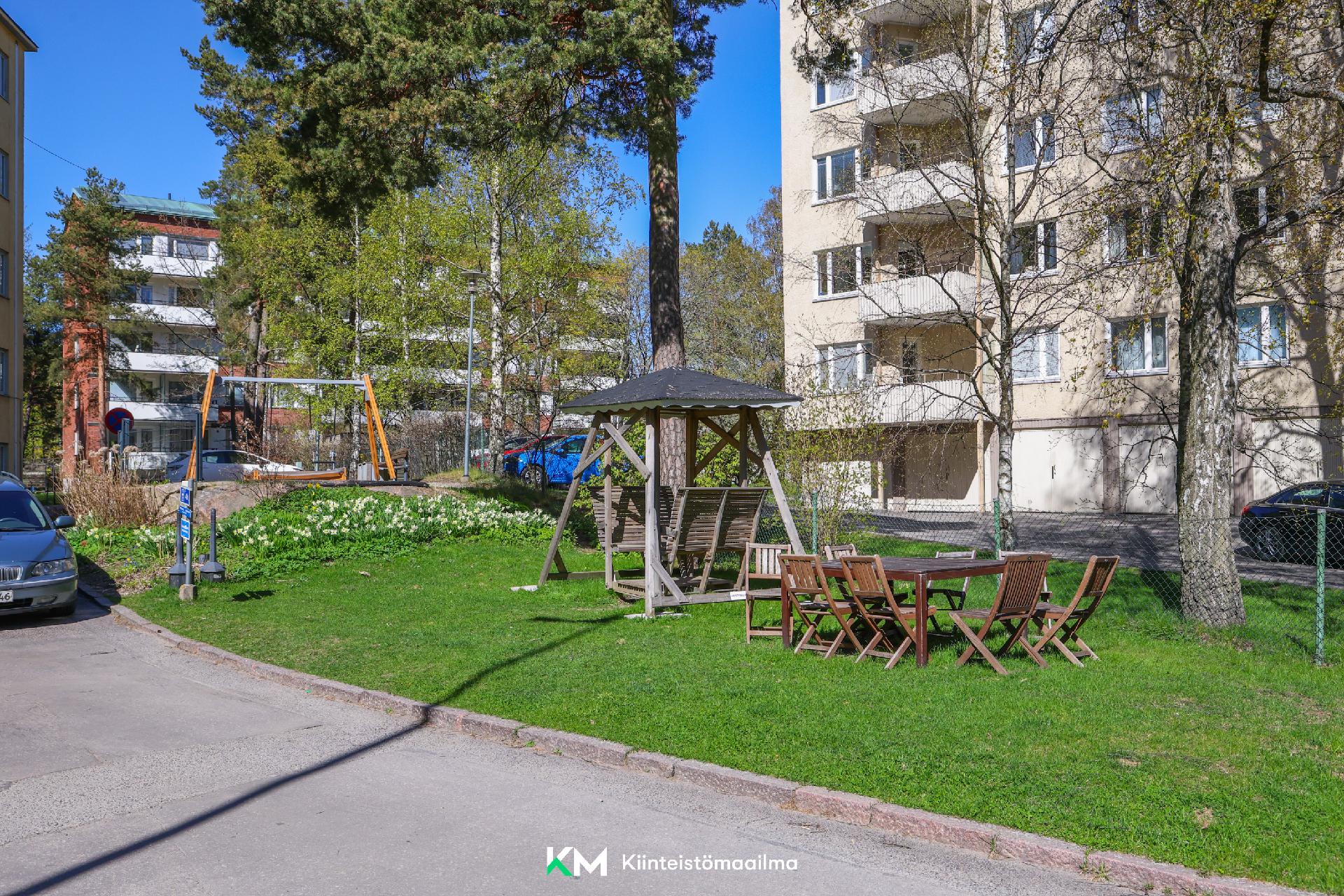Pajalahdentie 9, Lauttasaari, Helsinki