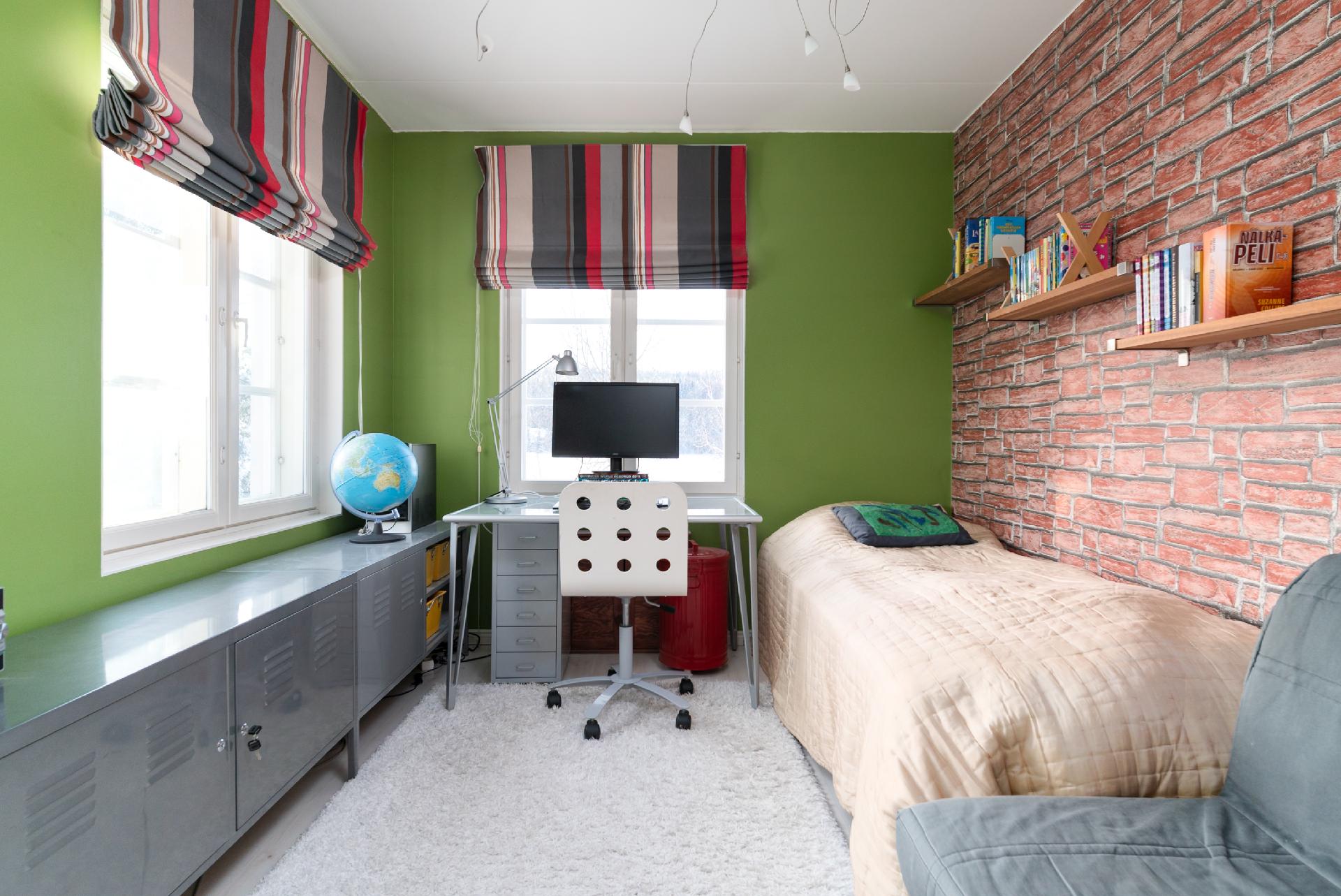 Yläkerran makuuhuone