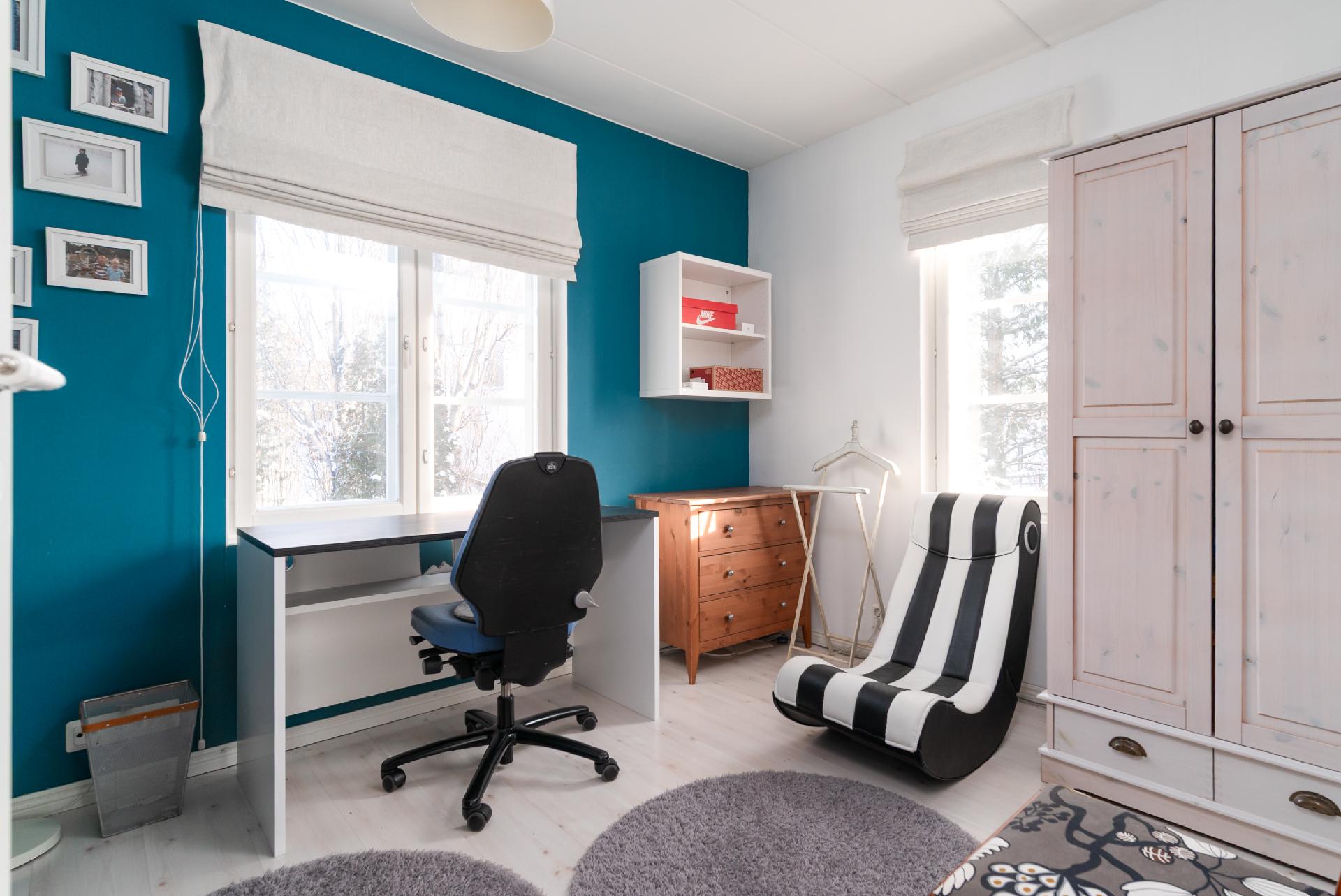 Yläkerran makuuhuone