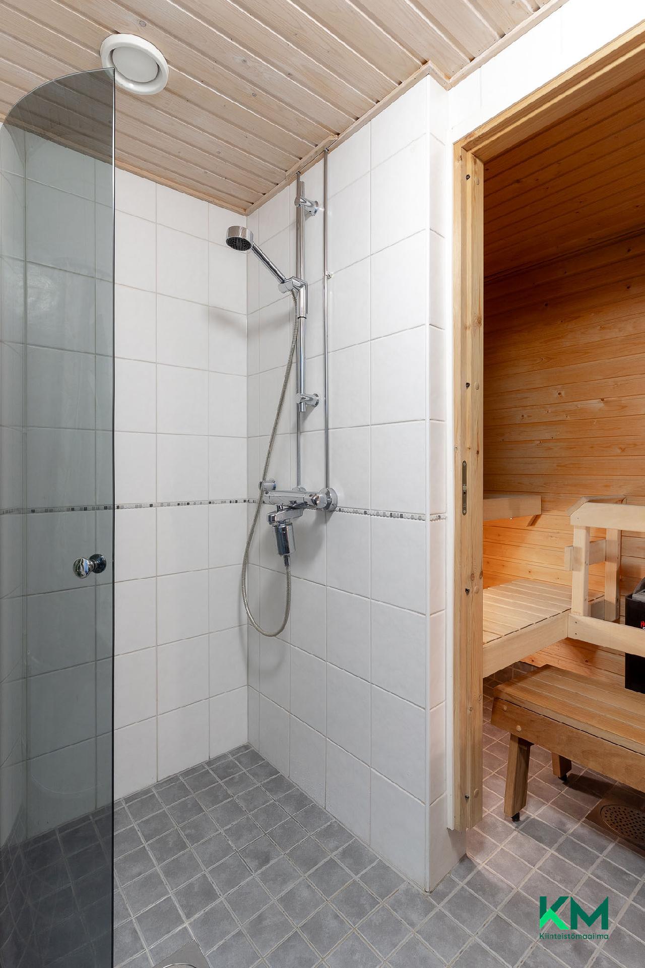 Artturintie 6, Lentola, Kangasala