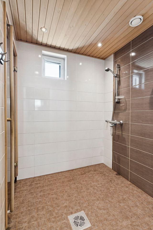 Lasinpuhaltajantie 1, Suutarila, Helsinki