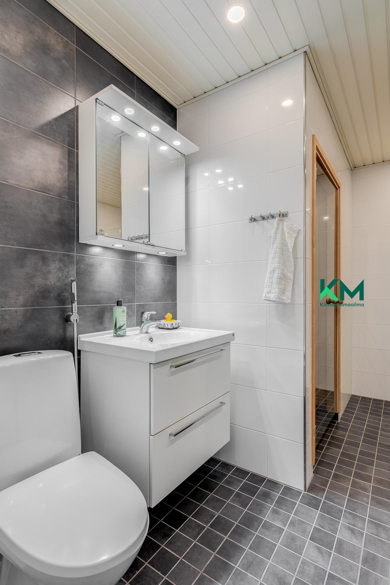 Sysimiehenpolku 12, Paloheinä, Helsinki