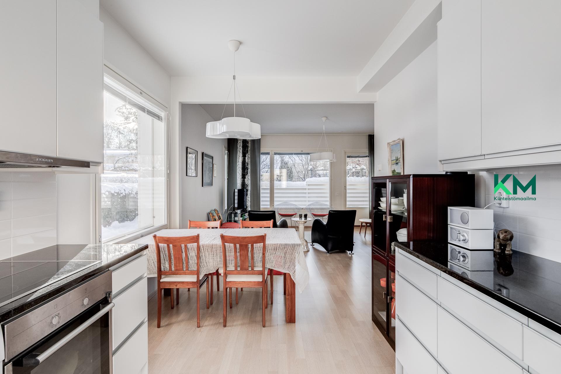 Sysimiehenpolku 12, Paloheinä, Helsinki