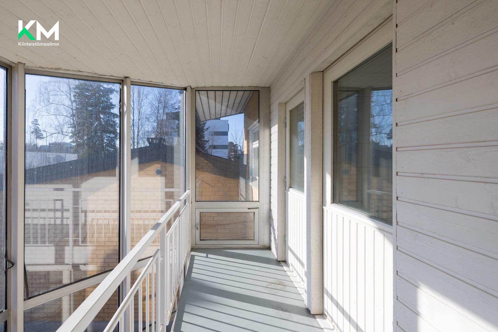 Kylpyhuoneesta käynti tähän