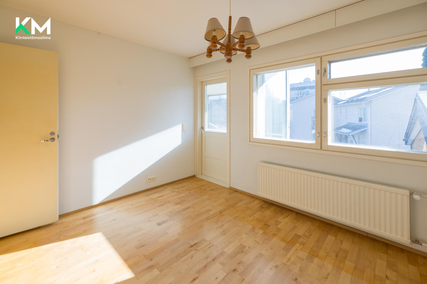 MH3 ja käynti viherhuoneen parvekkeelle