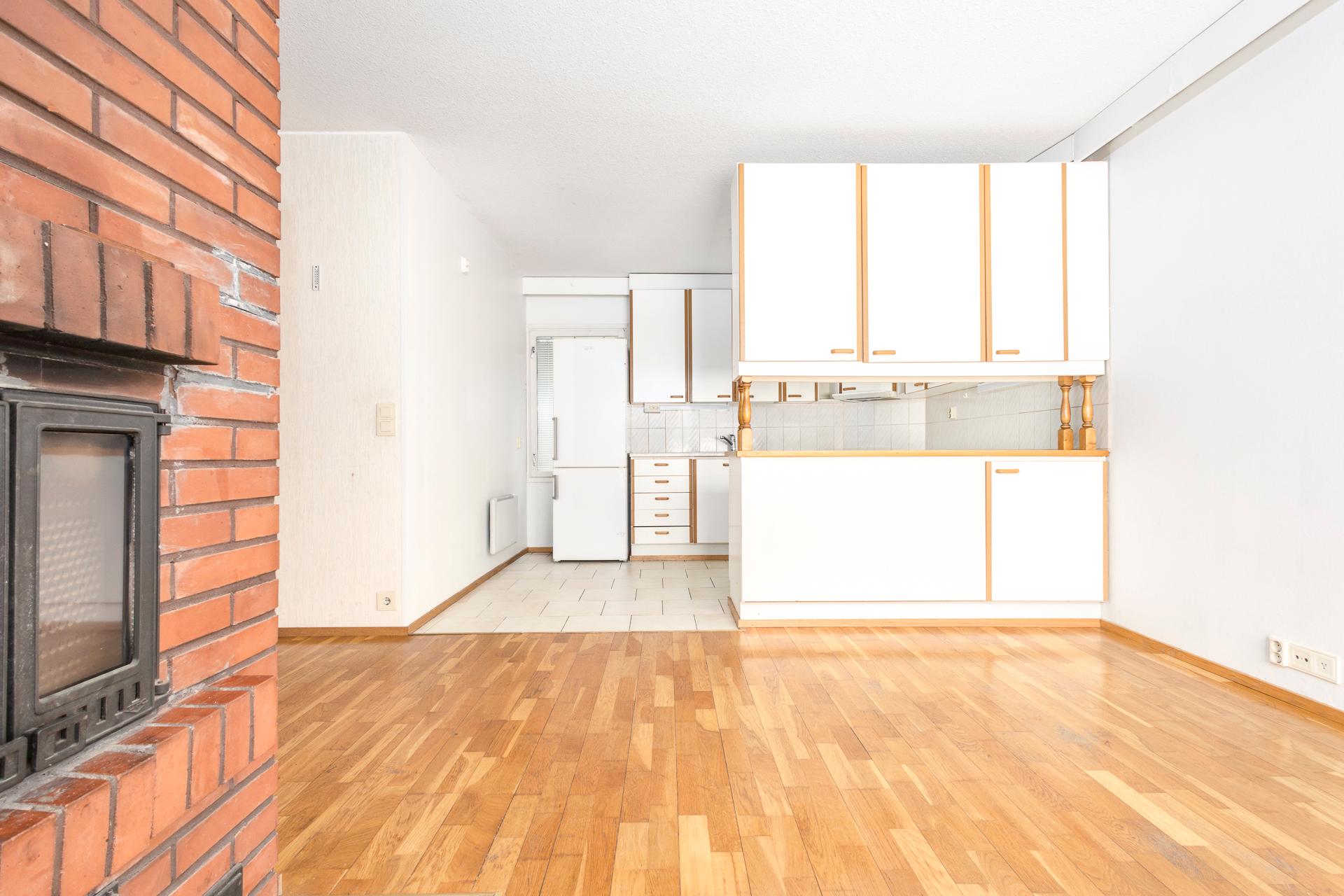 Olohuone ja keittiö