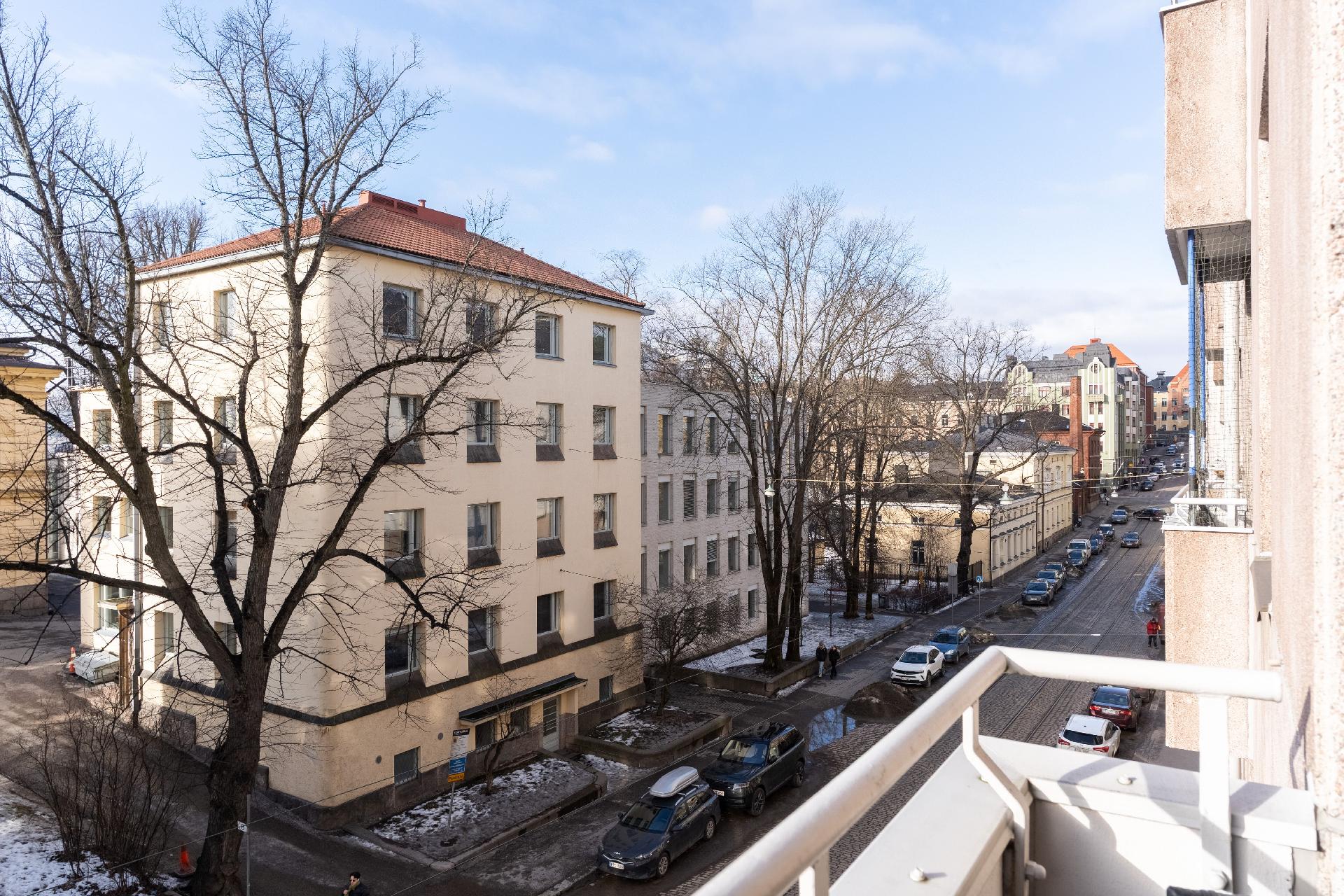 Näkymä parvekkeelta.