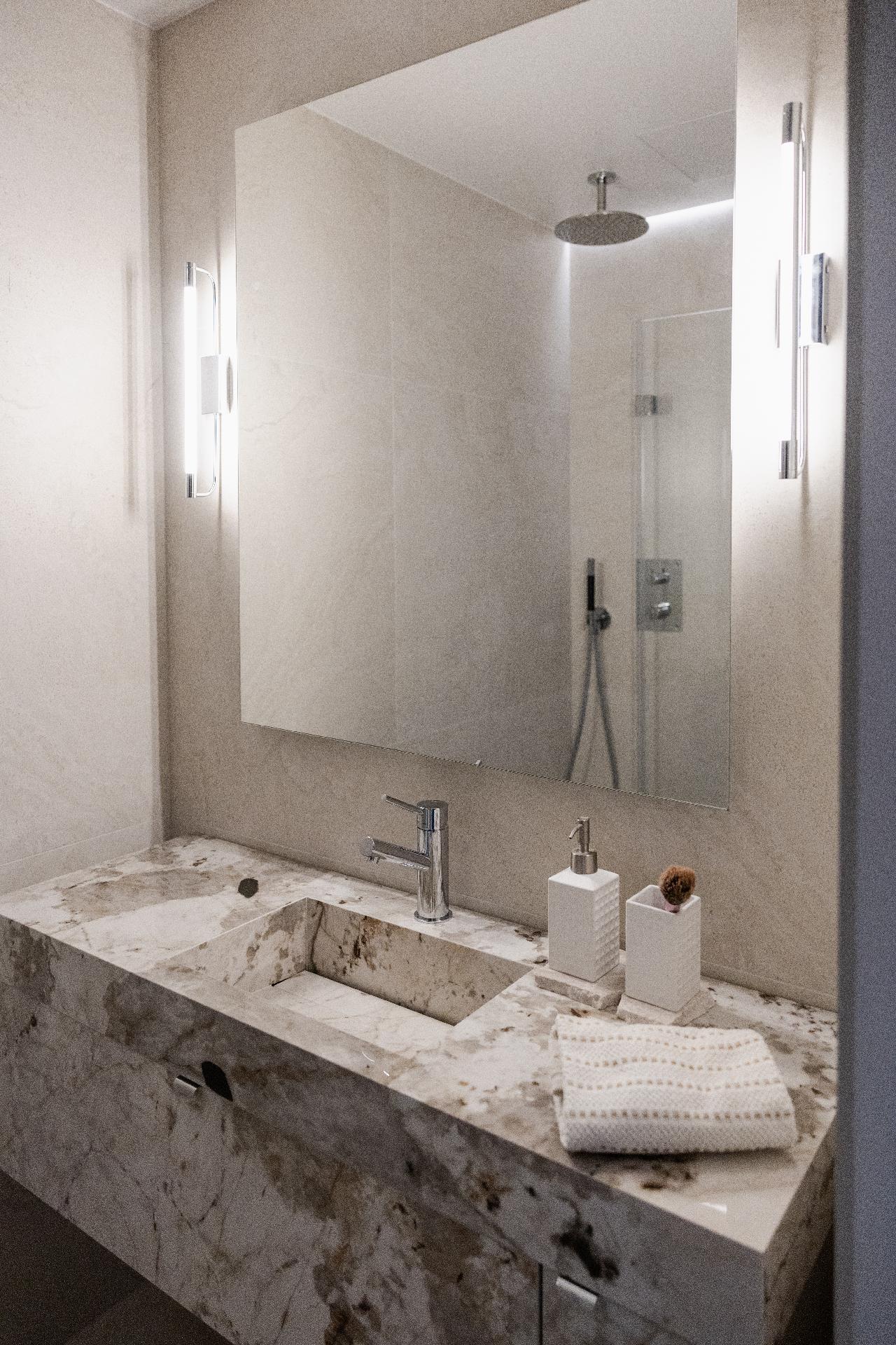 Merikatu 19-21, Ullanlinna, Helsinki