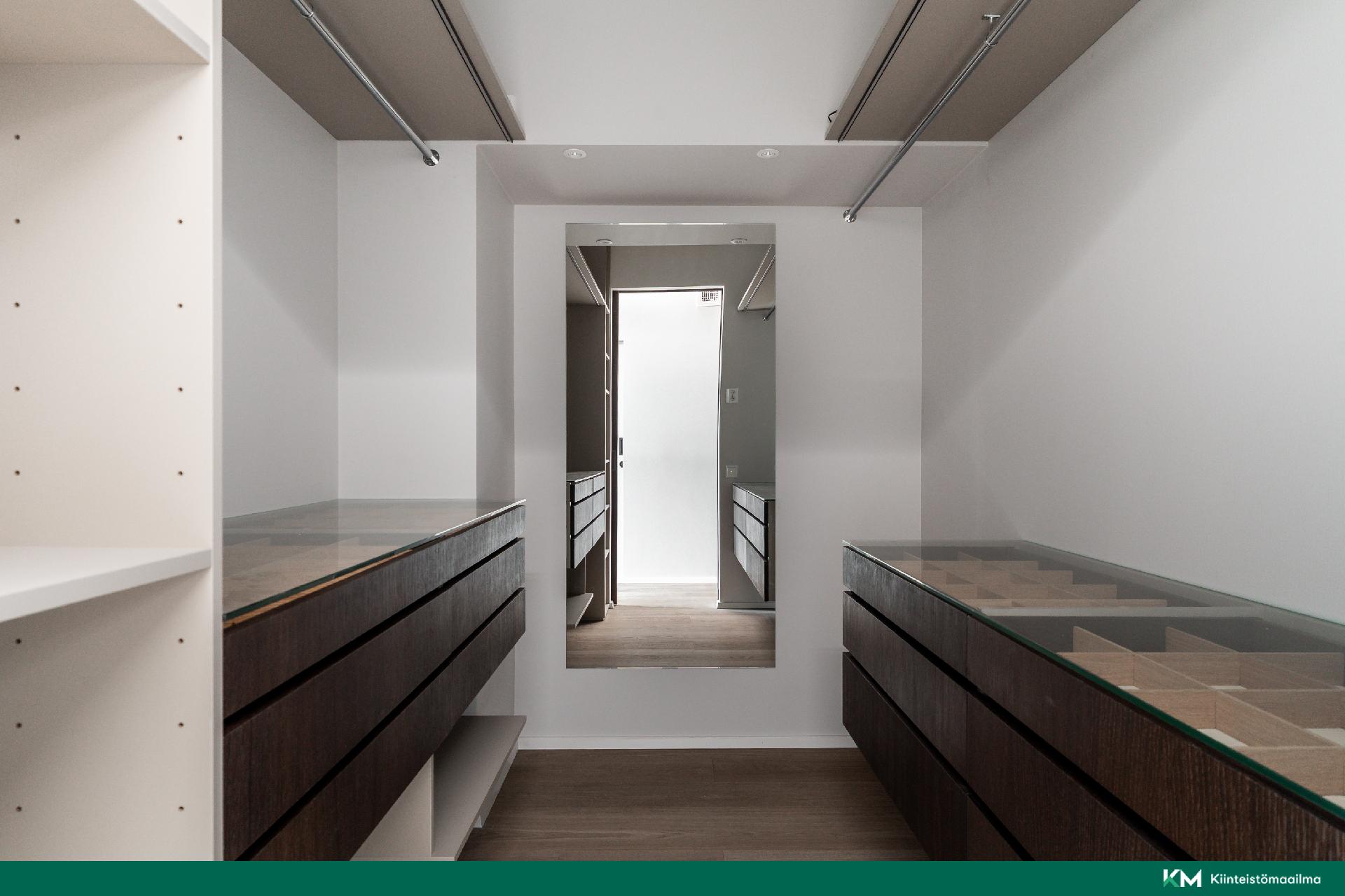 Merikatu 19-21, Ullanlinna, Helsinki