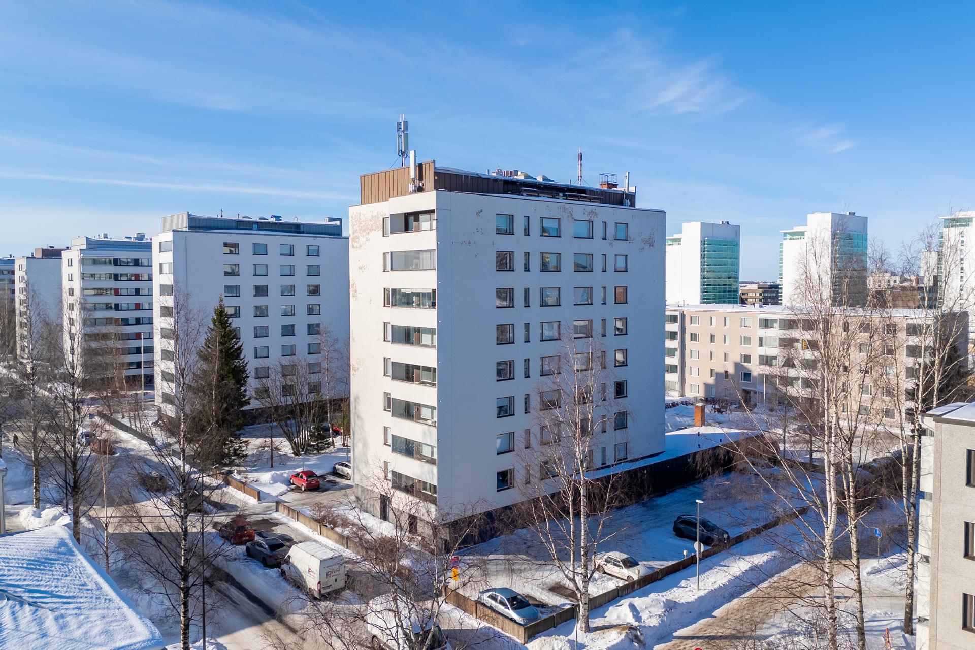 Hyvät yhteydet eri suuntiin