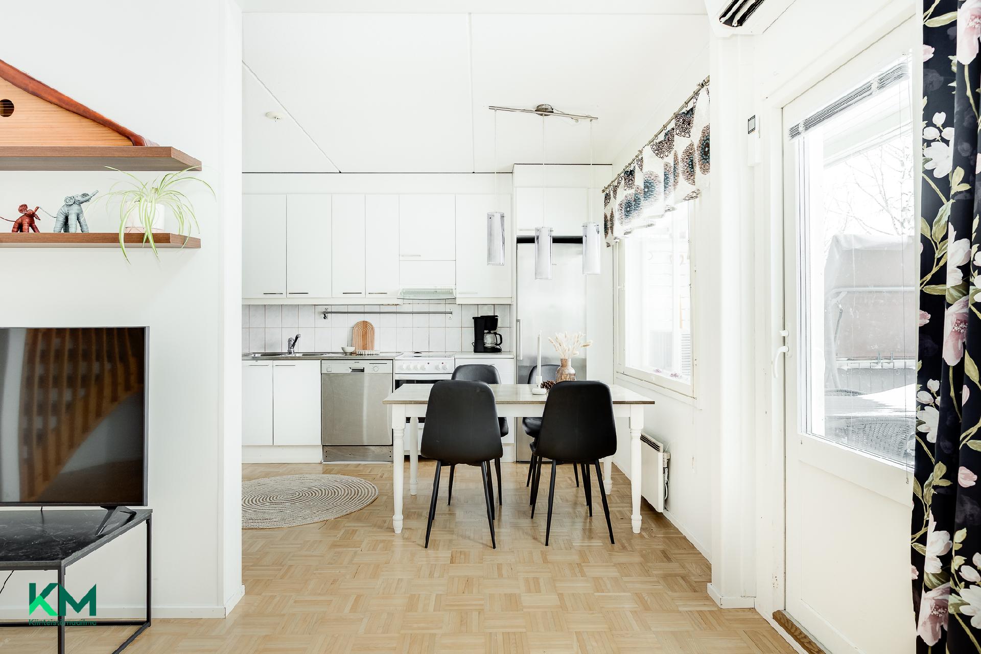 Pyrästie 2, Saarela, Oulu