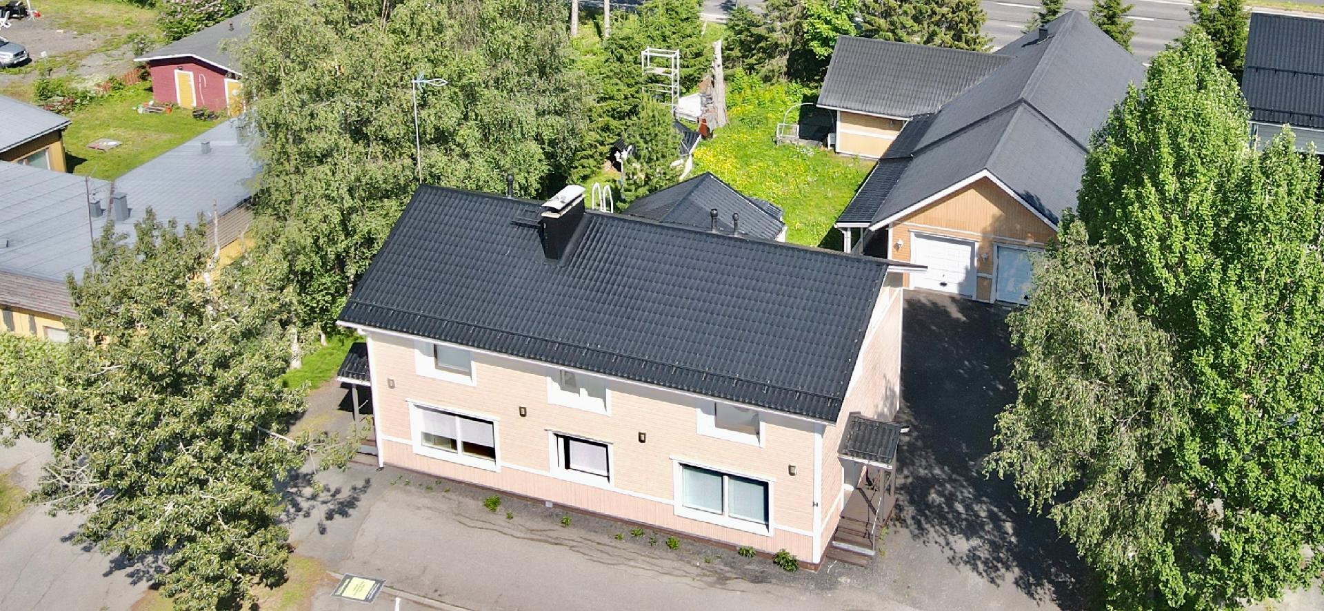 Kesällä vehreä ympäristö