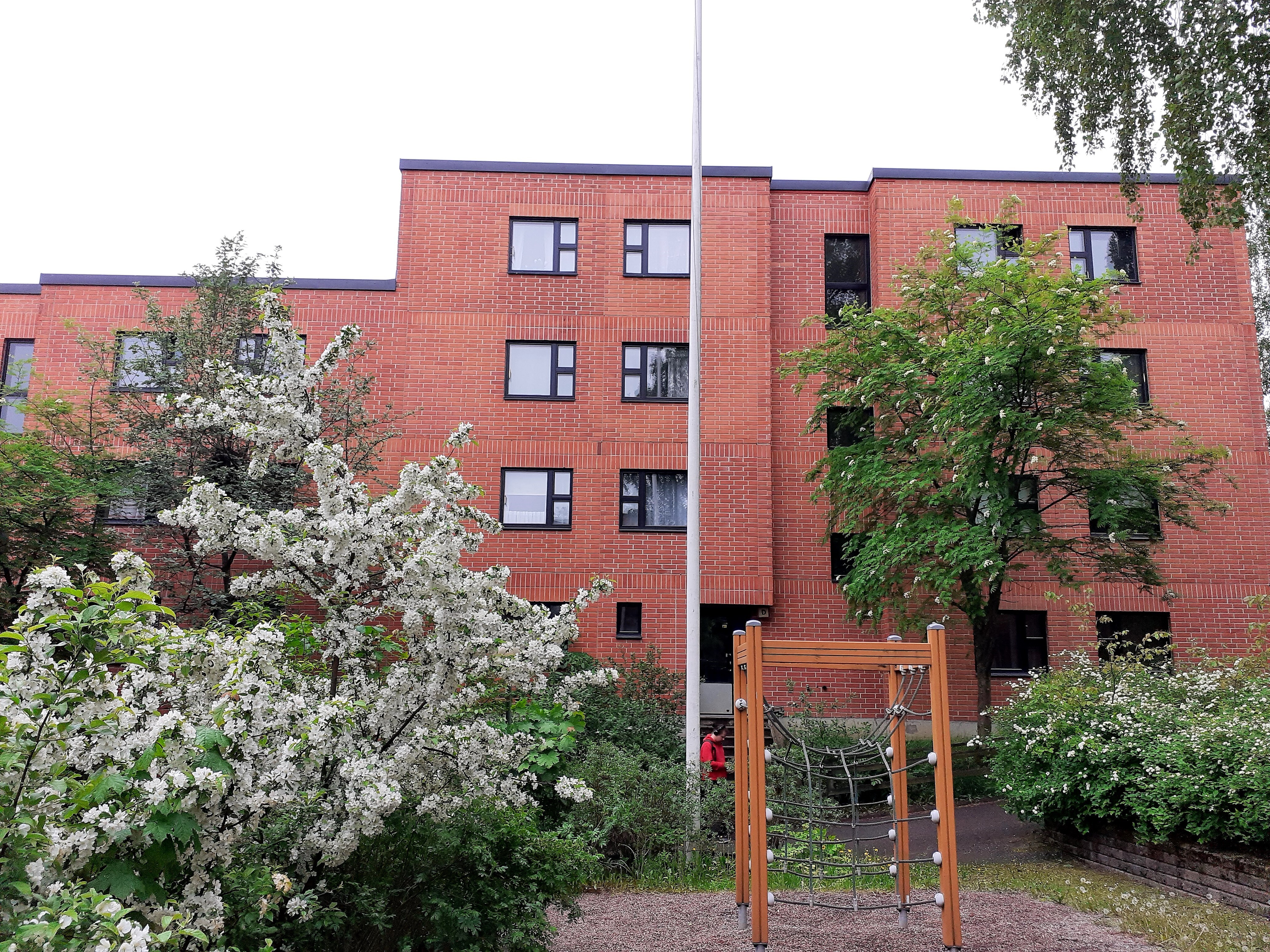 julkisivu sisäpihan puolelta